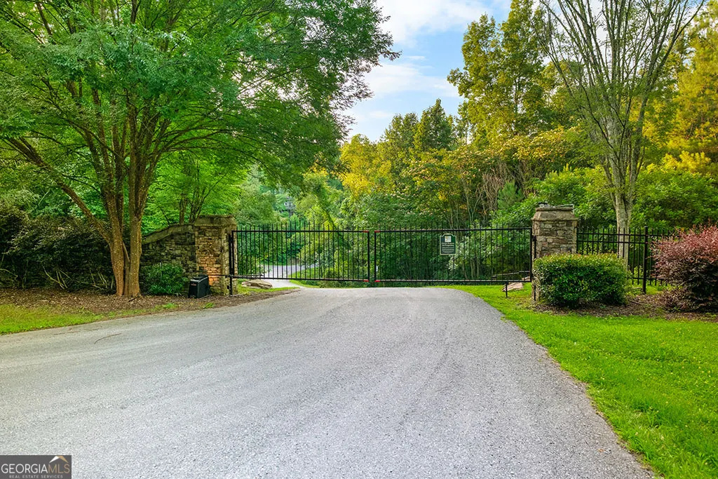 124R Red Oak Trail