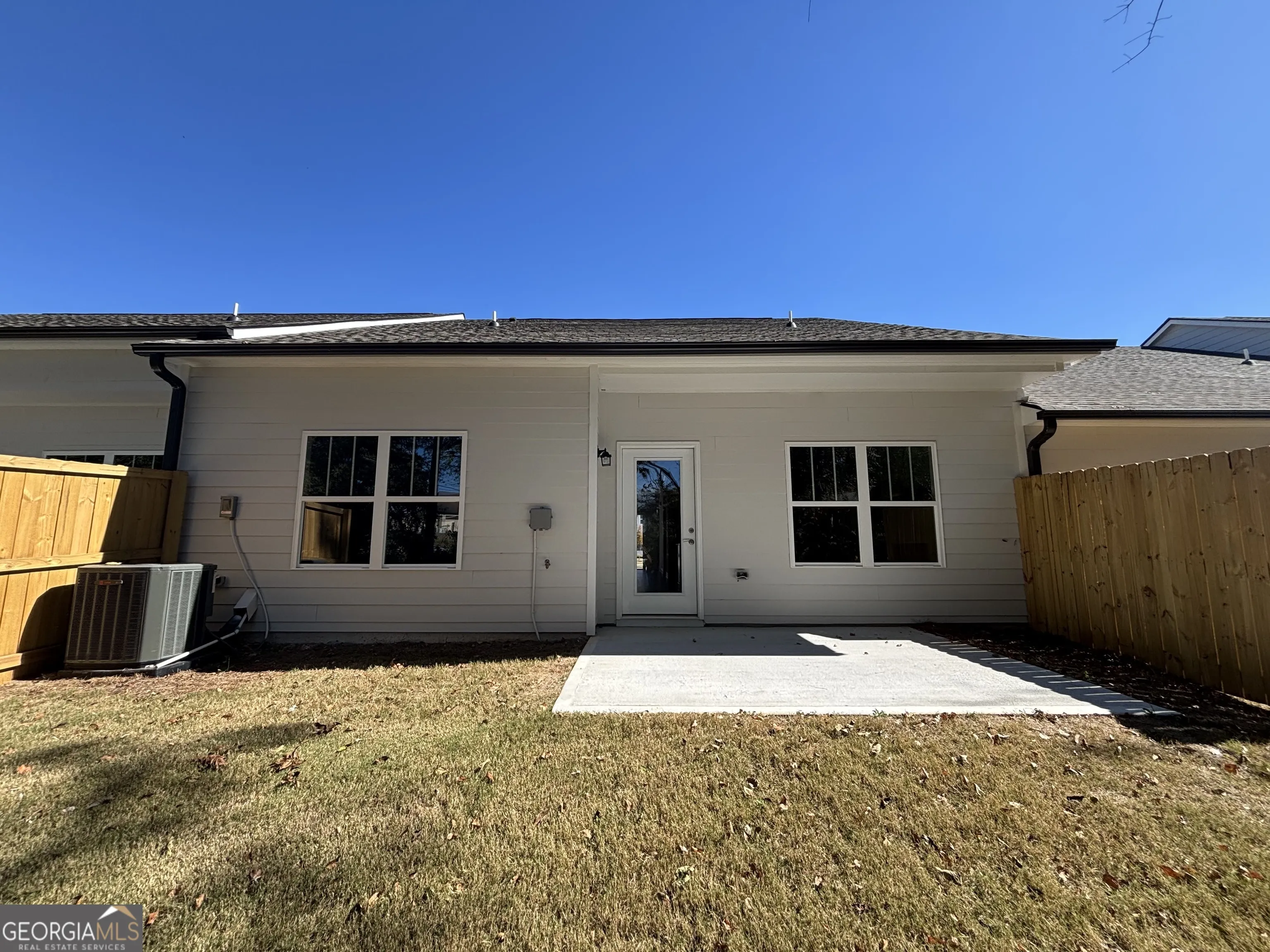 16 28 Village Court, #16