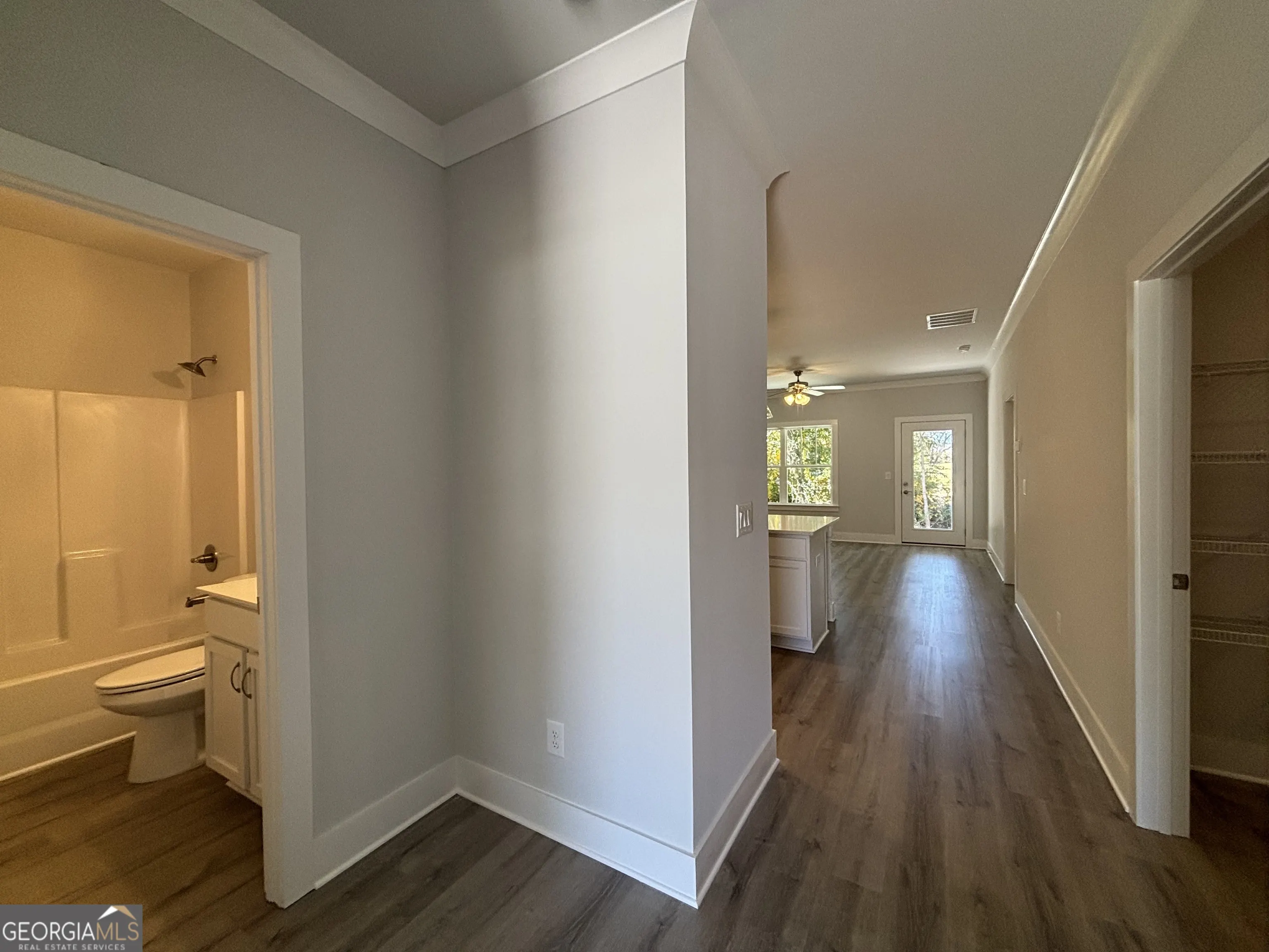 16 28 Village Court, #16