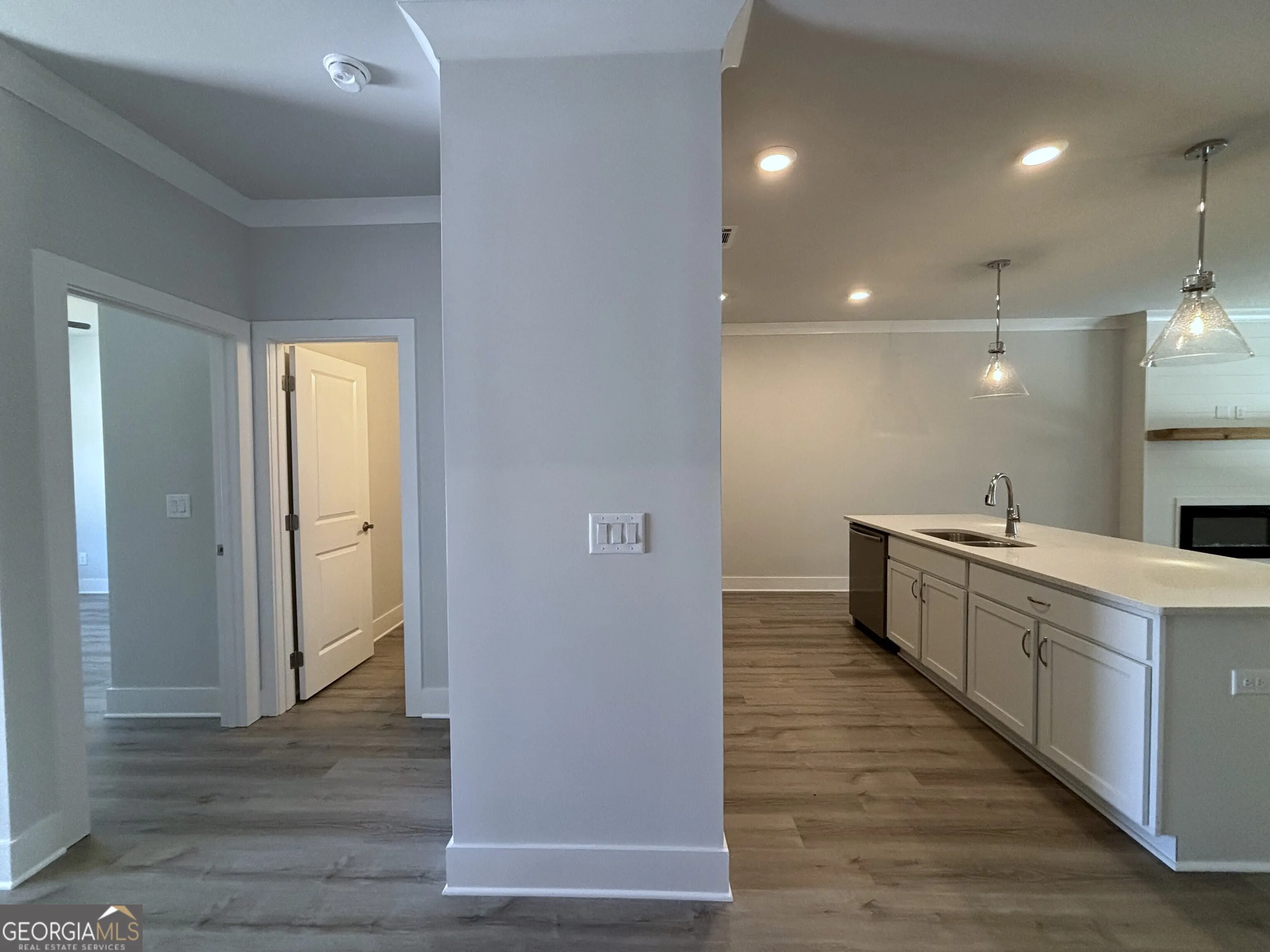 16 28 Village Court, #16