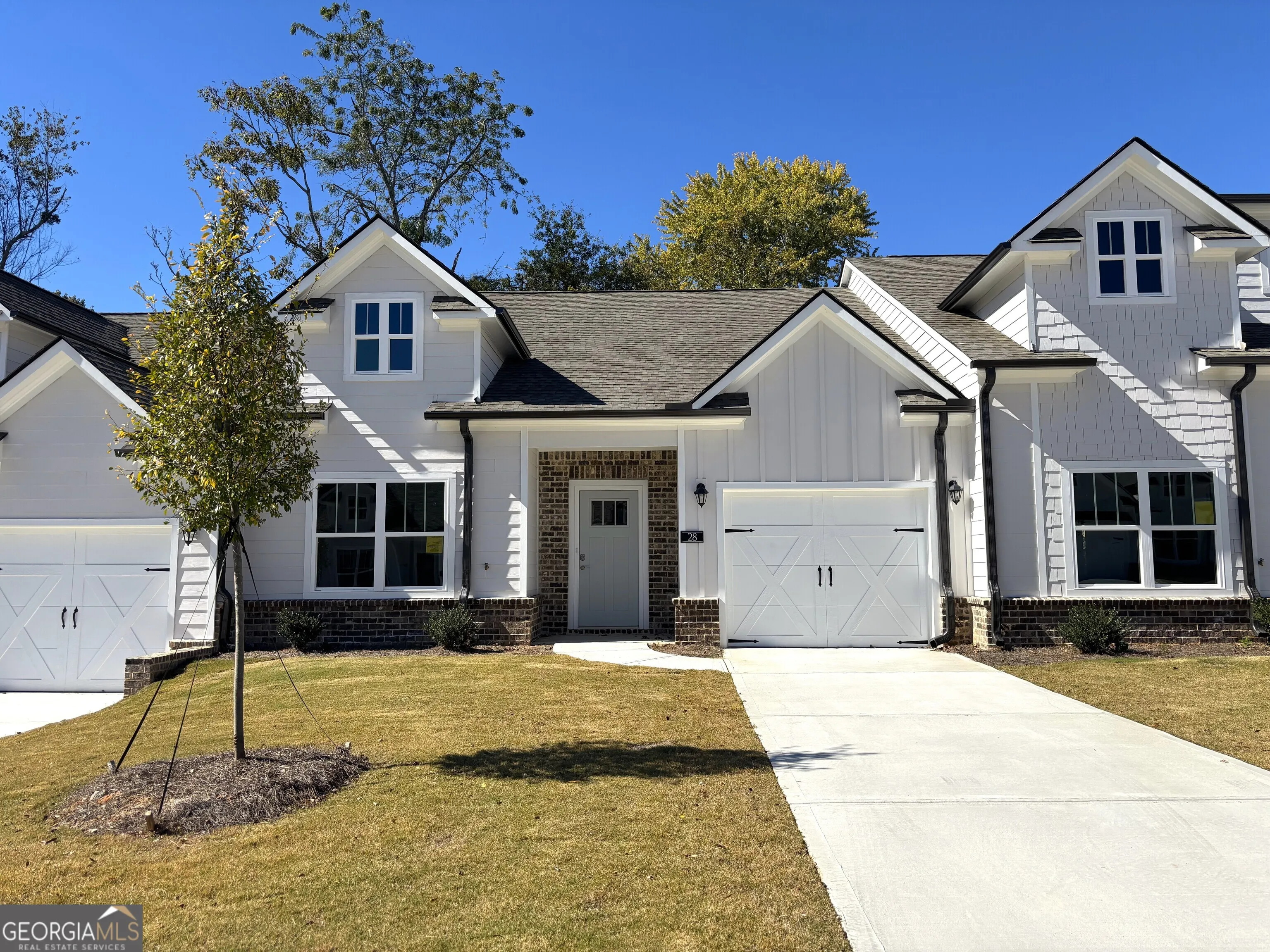16 28 Village Court, #16