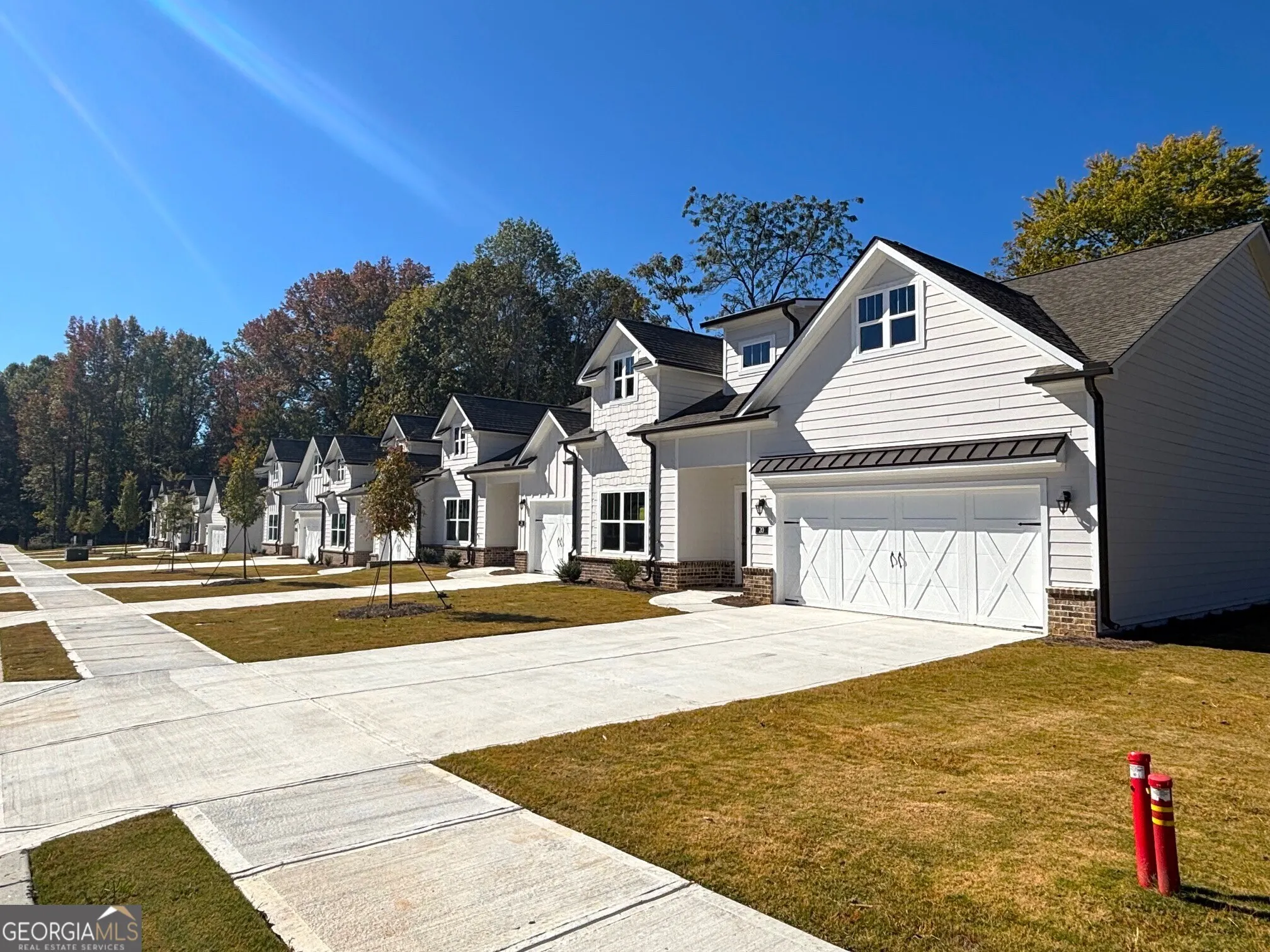 16 28 Village Court, #16