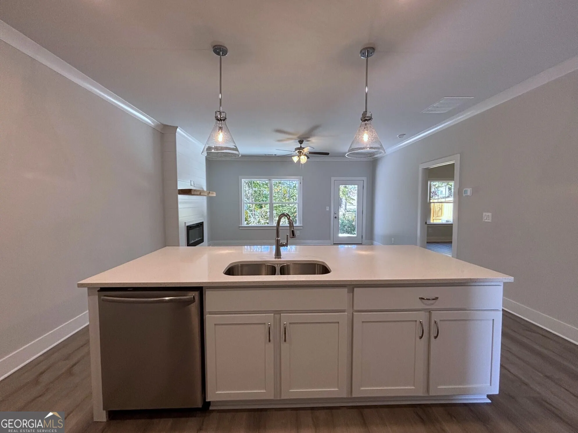 16 28 Village Court, #16