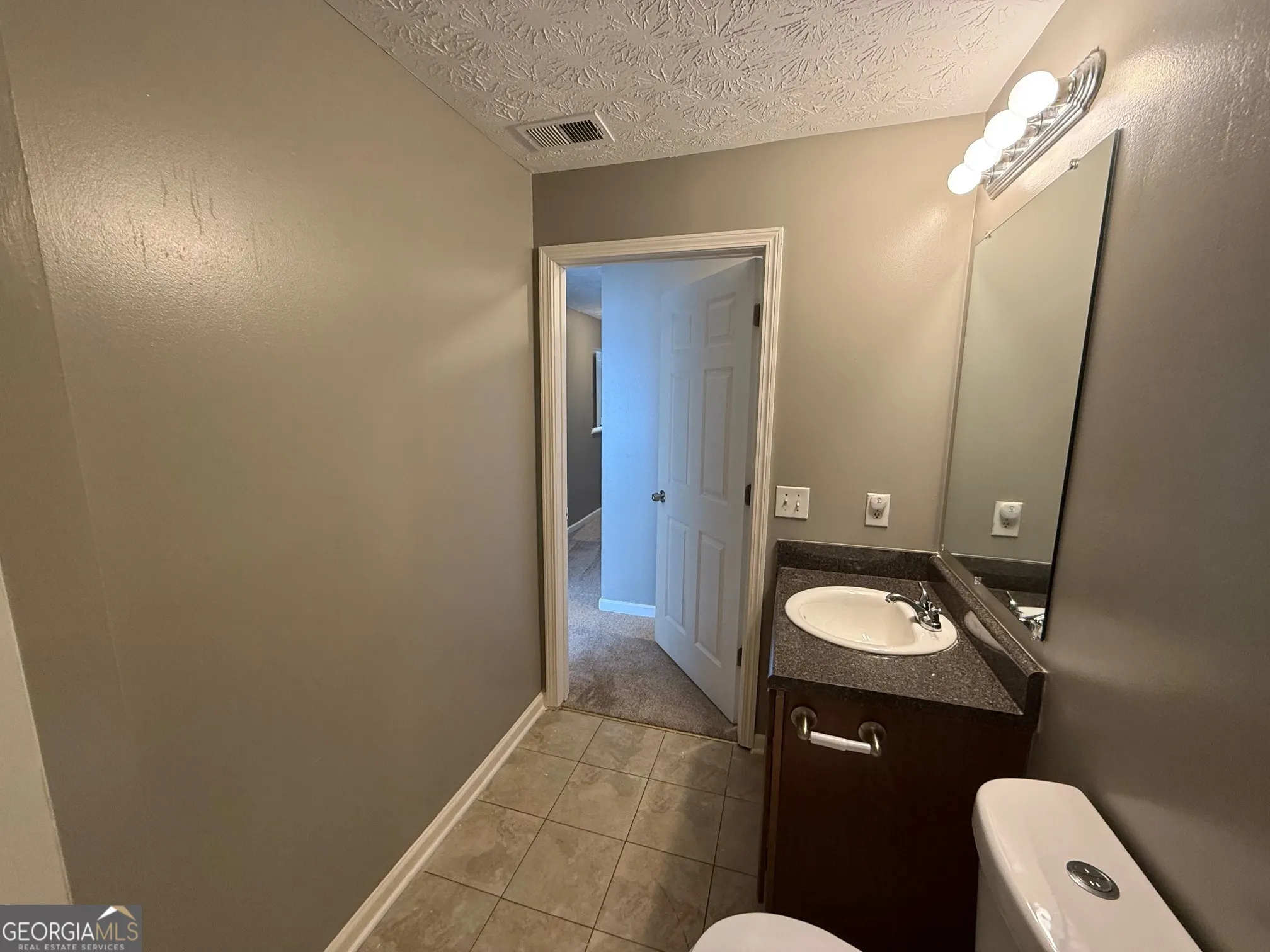 13104 Fairington Ridge Circle