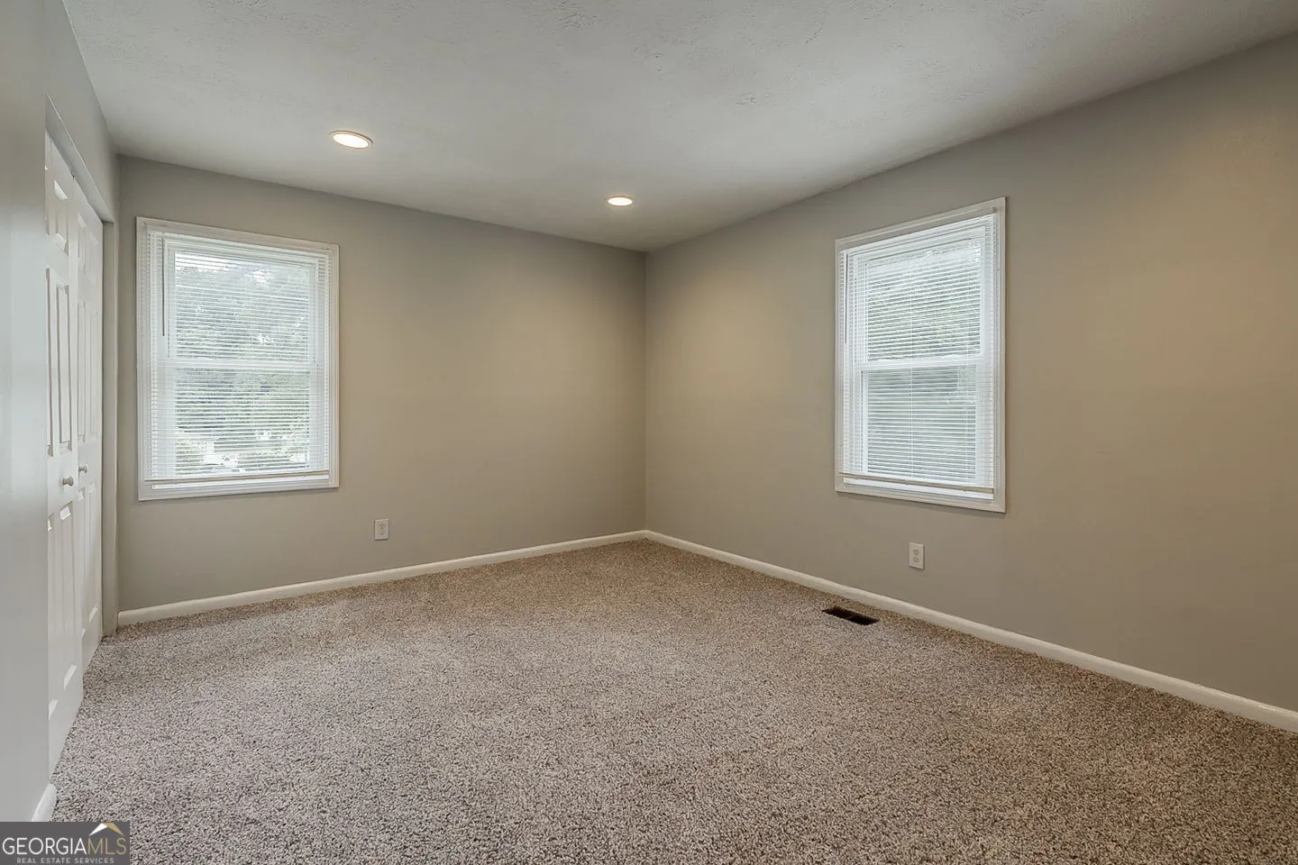 3633 Bunker Hill Drive SW