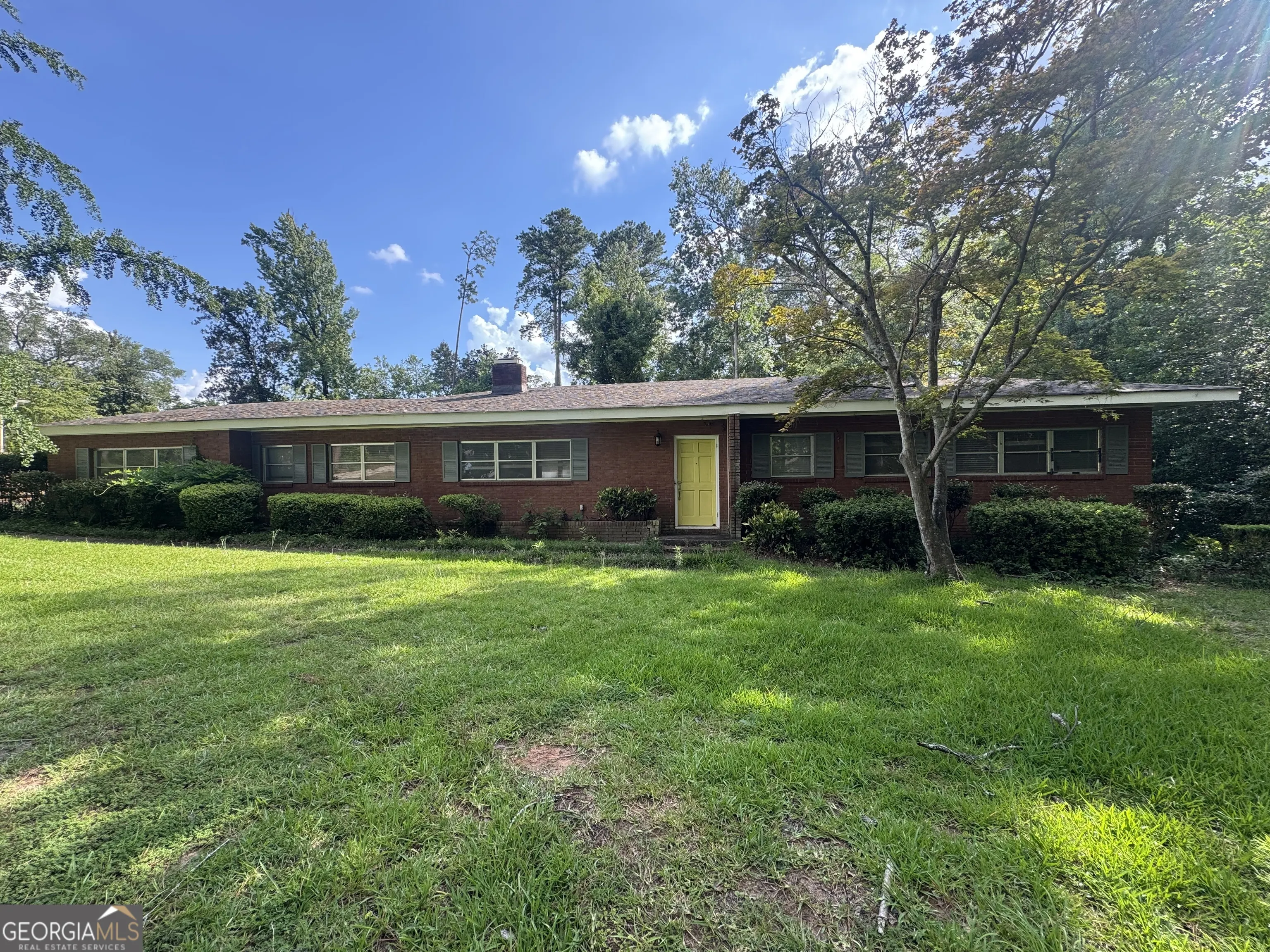 1810 Pine Forest Circle