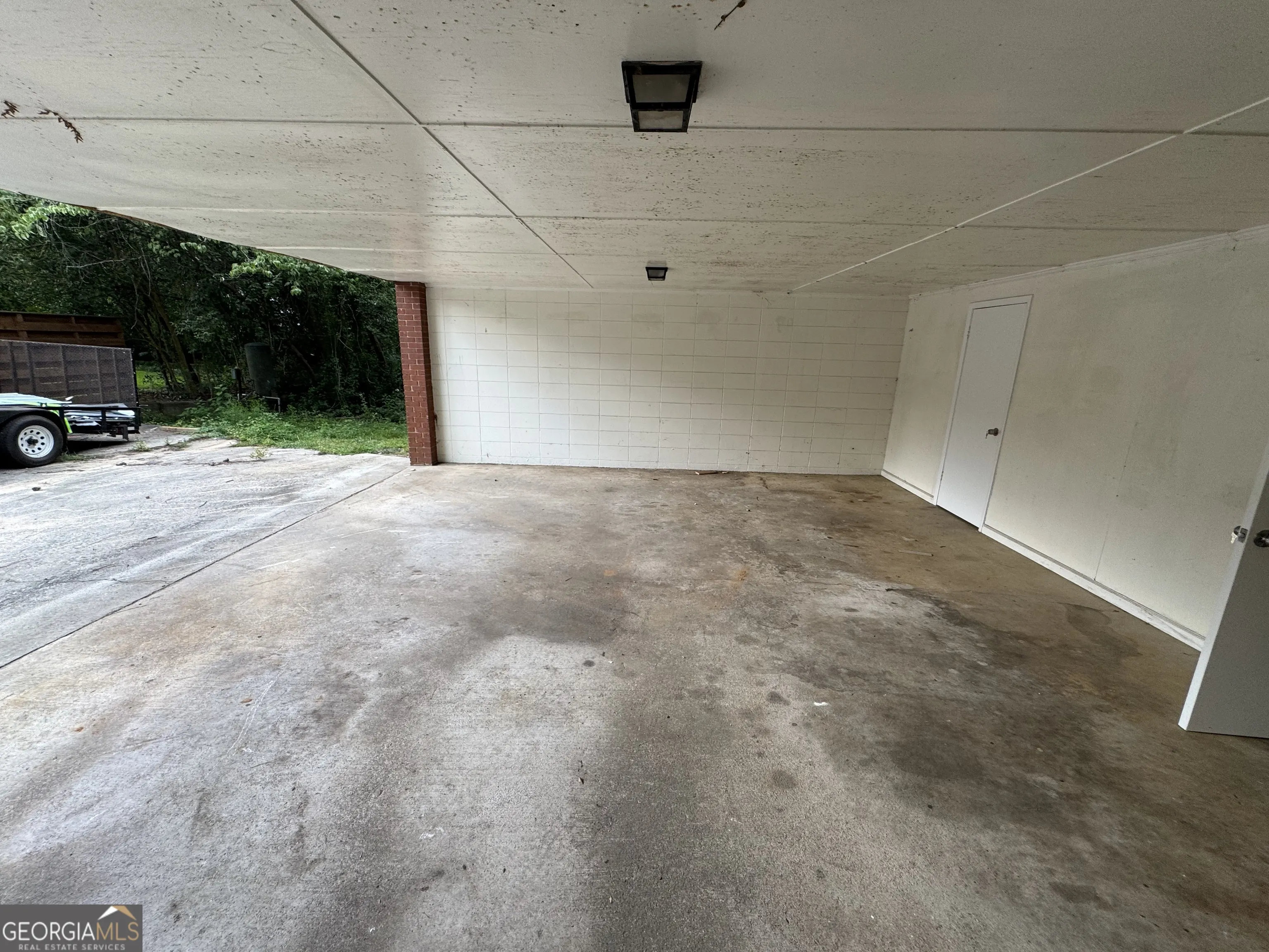 1810 Pine Forest Circle