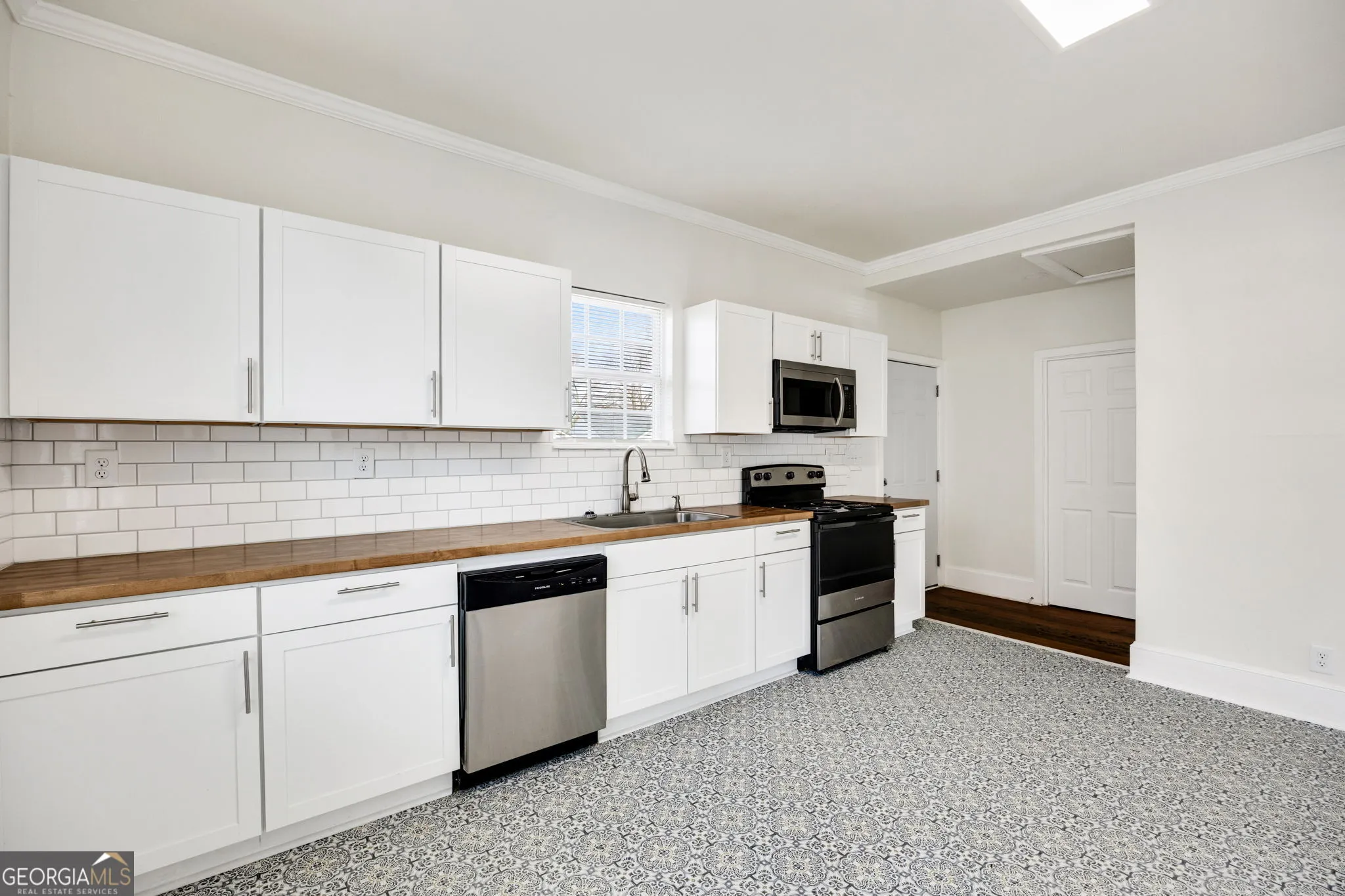 232 Litchfield Street