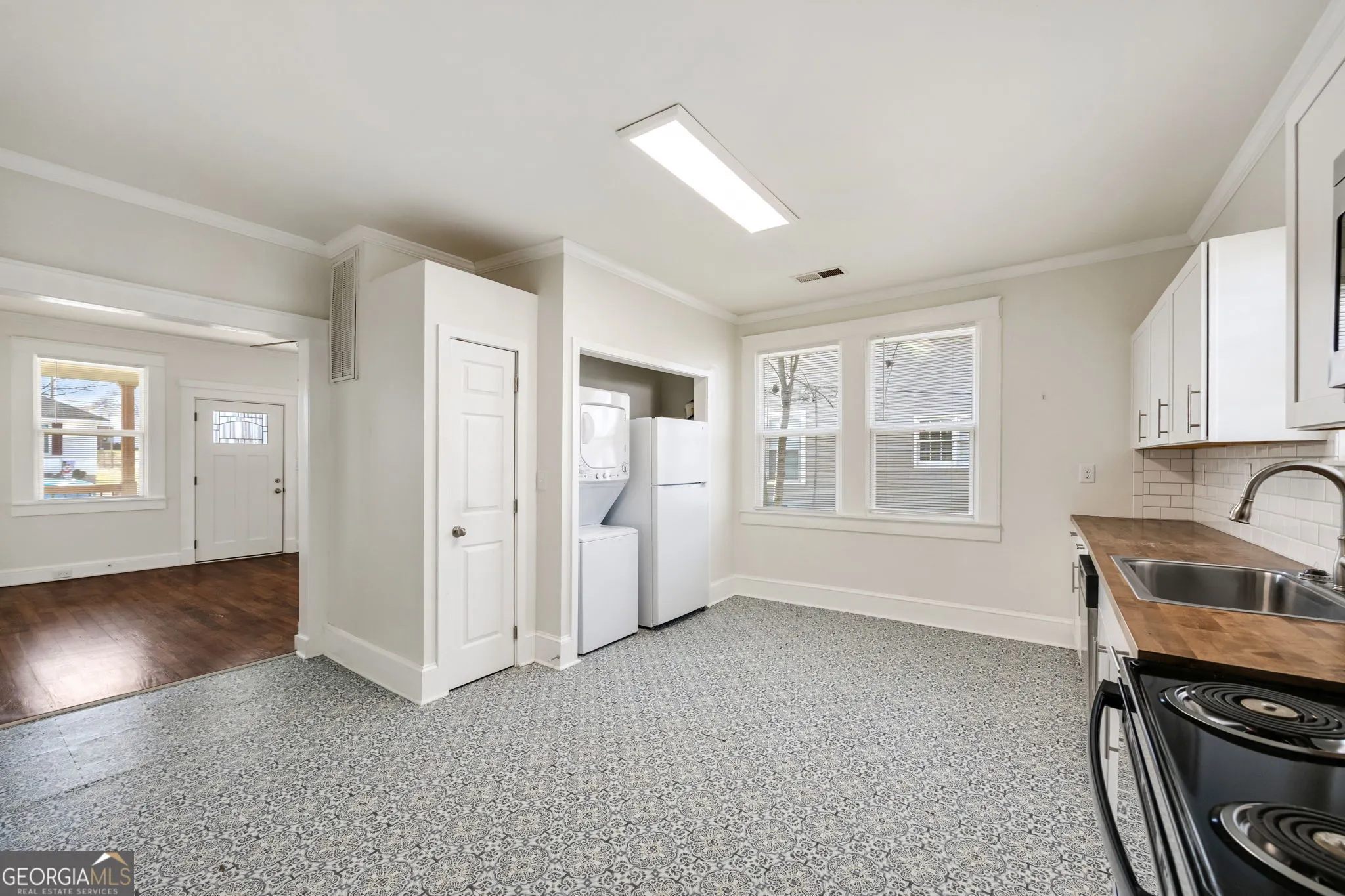 232 Litchfield Street