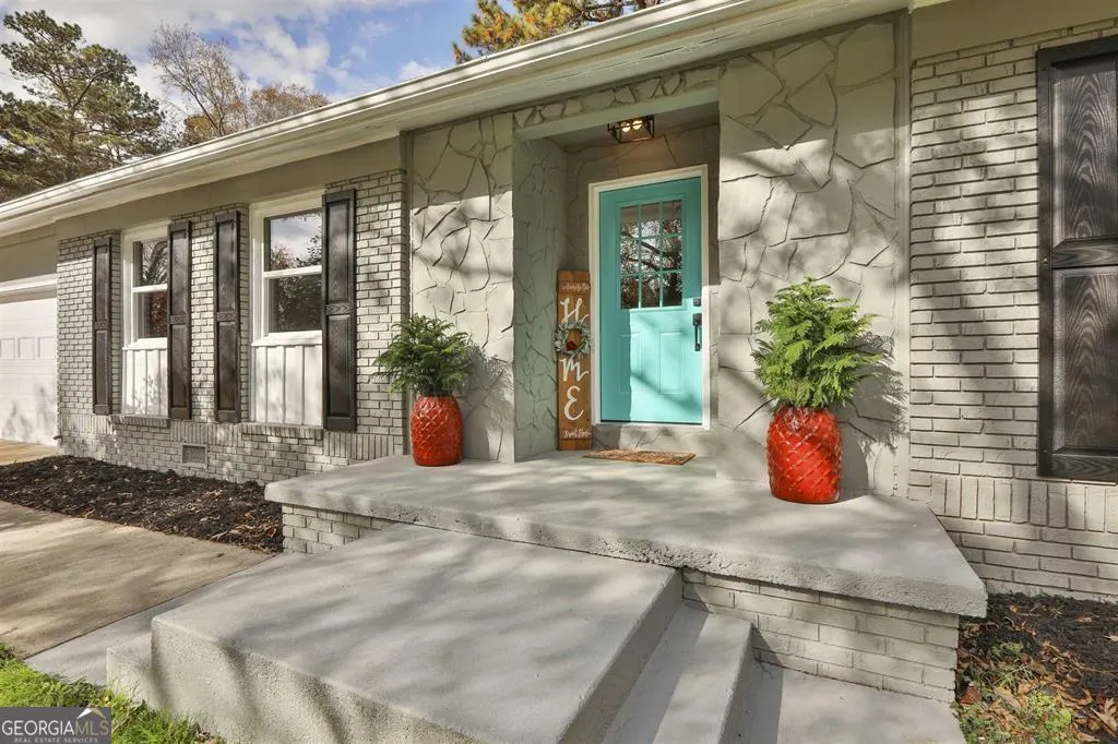 1199 Country Club Road