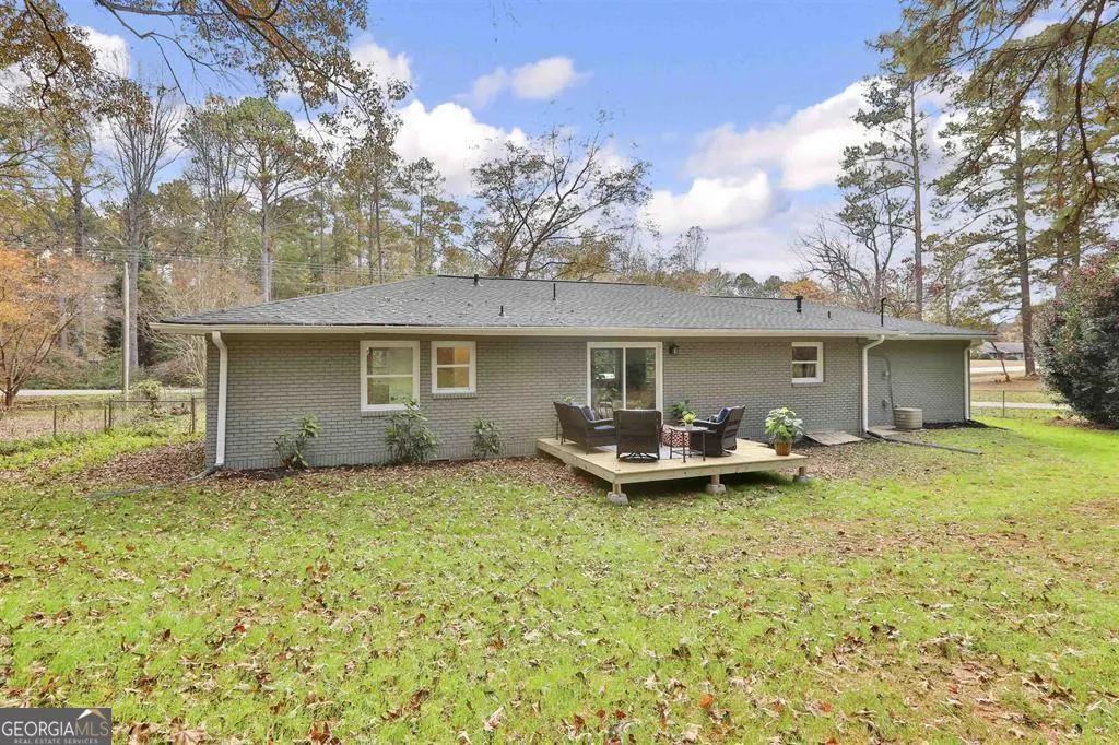 1199 Country Club Road