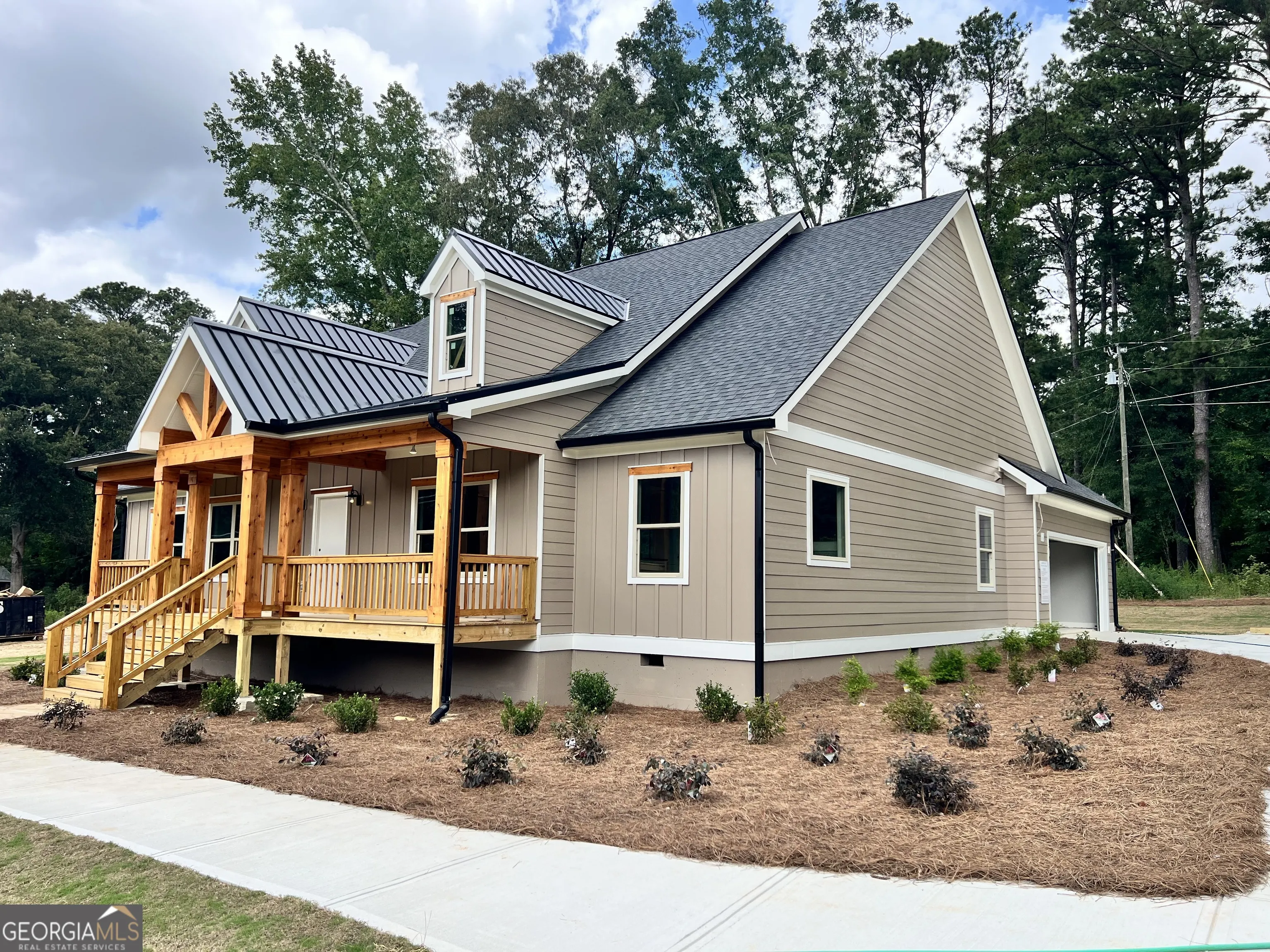 1841 FLAT SHOALS Road