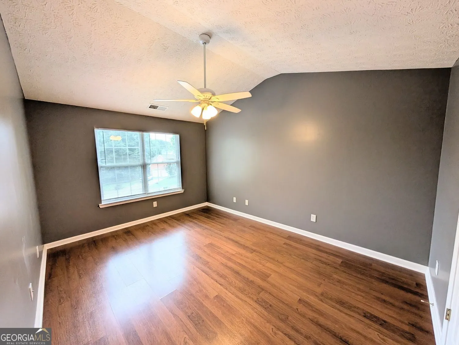 3405 Cascade Trail