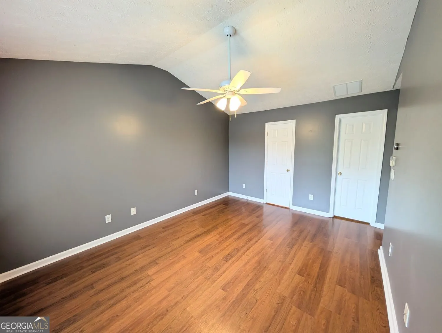 3405 Cascade Trail