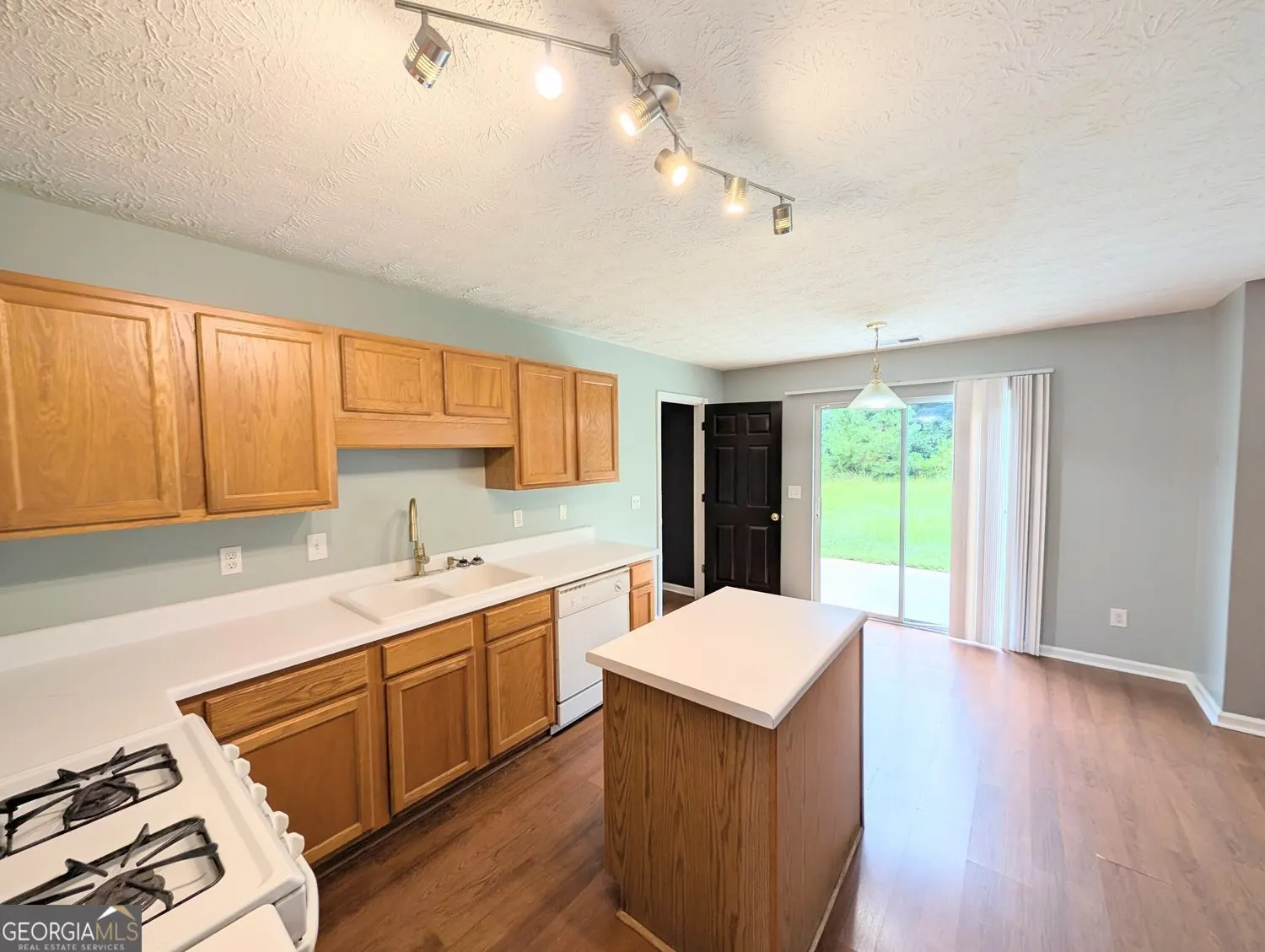3405 Cascade Trail