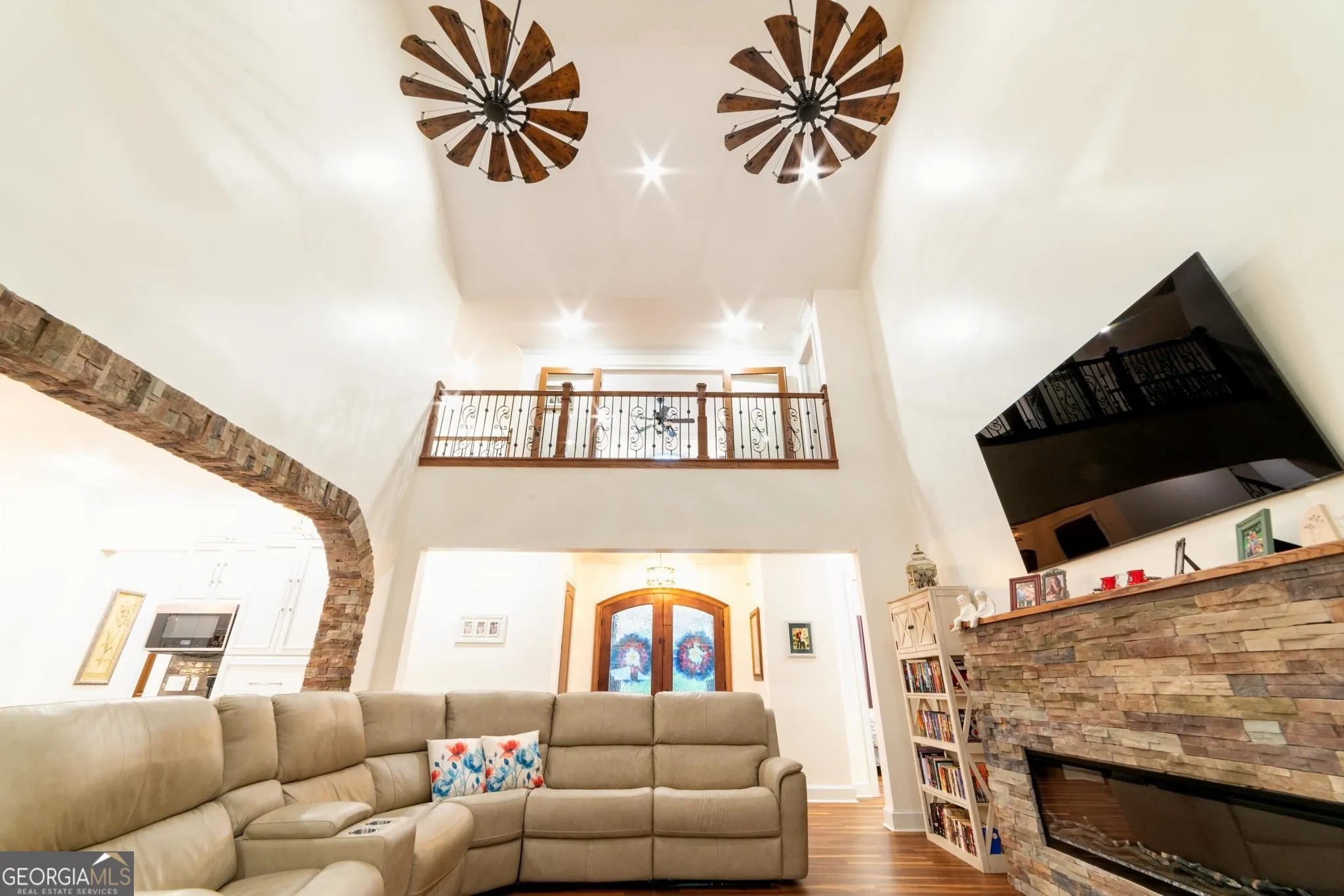 218 Riverlake Road