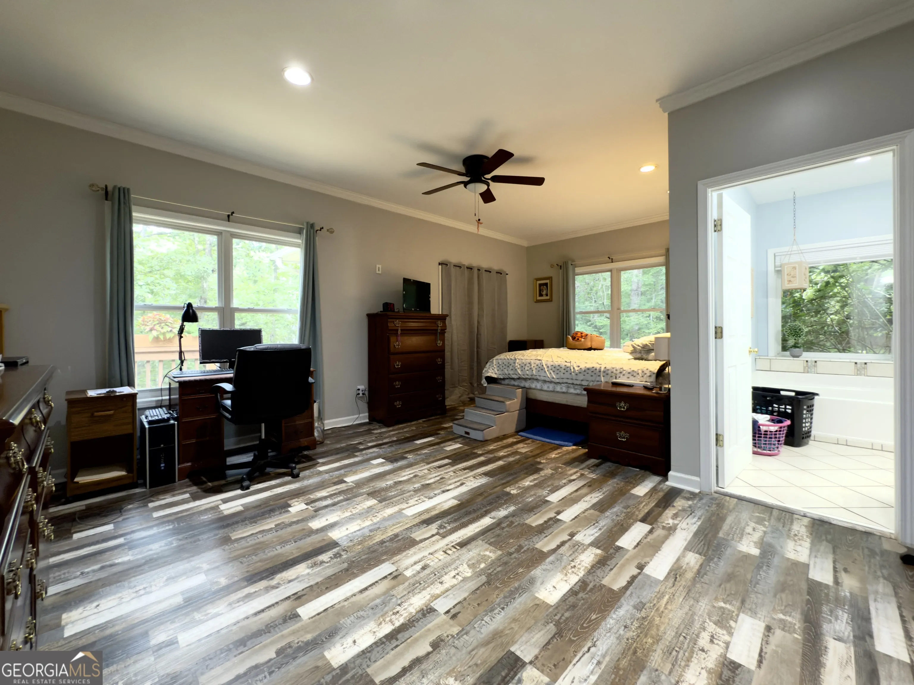987 Peaceful Valley Drive