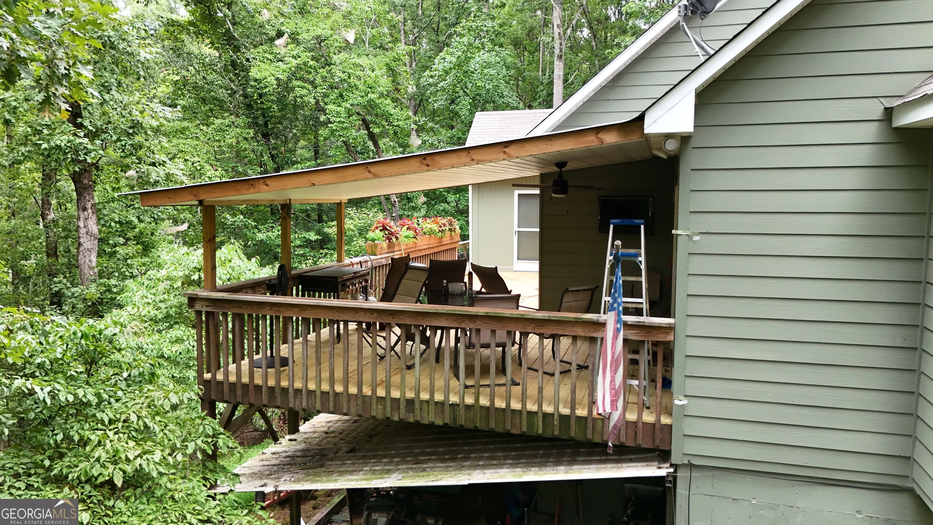 987 Peaceful Valley Drive