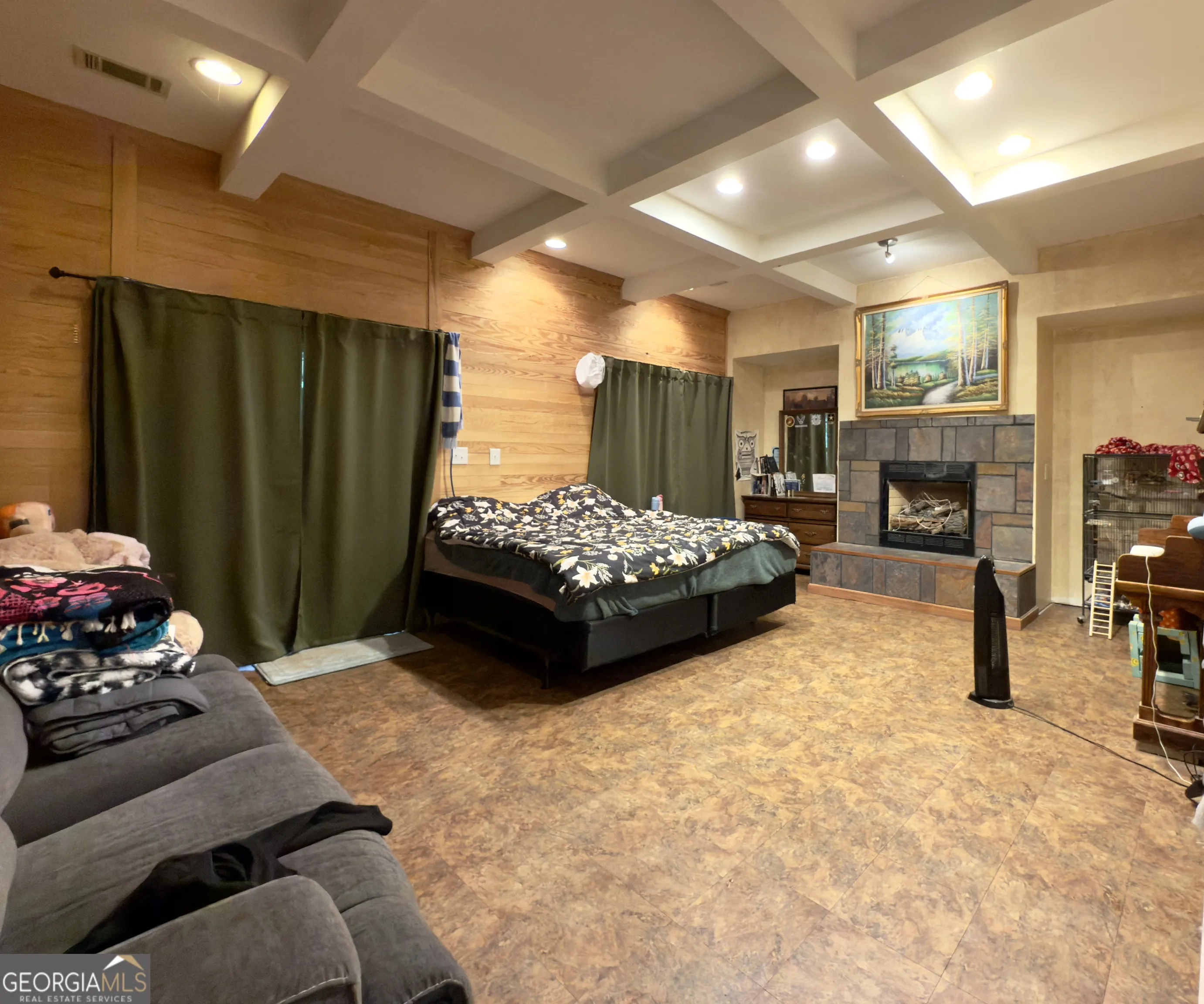 987 Peaceful Valley Drive