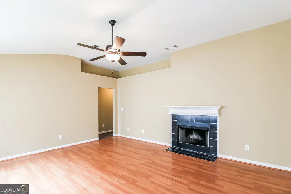 295 Lakeview Trail