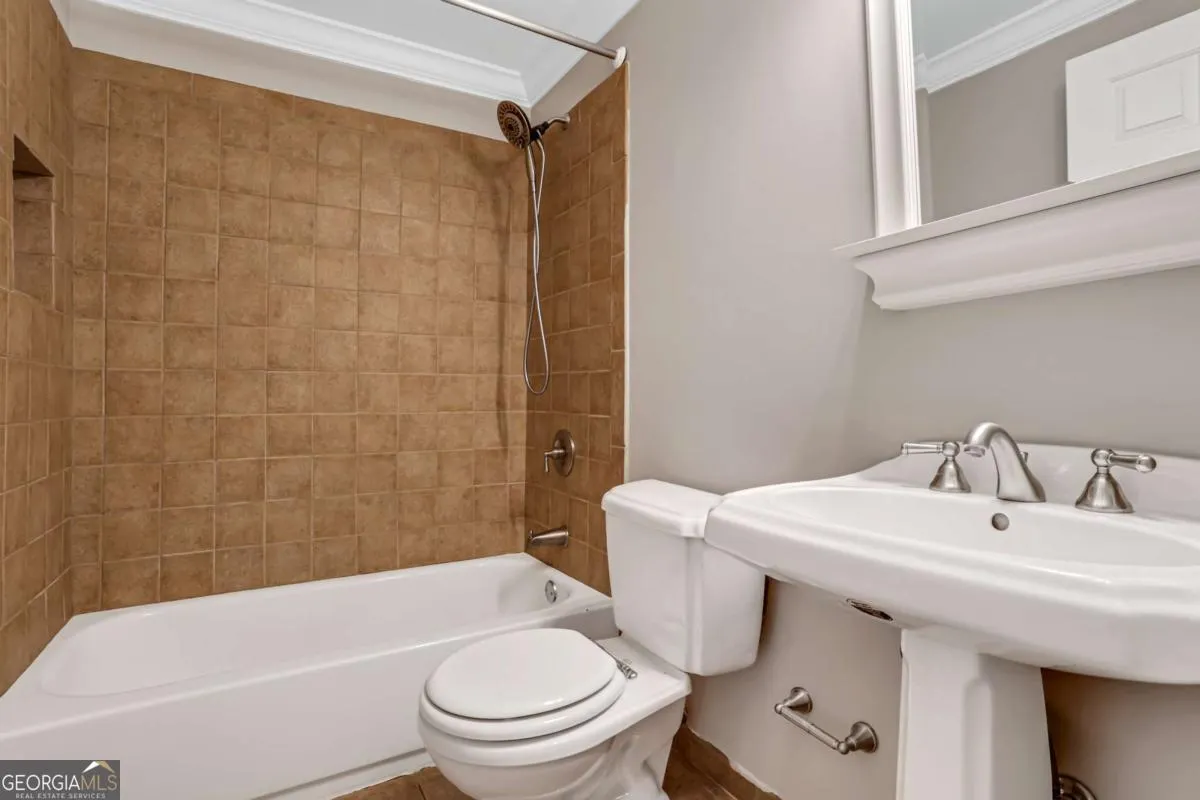 254B 3655 Habersham Road NE, #254B