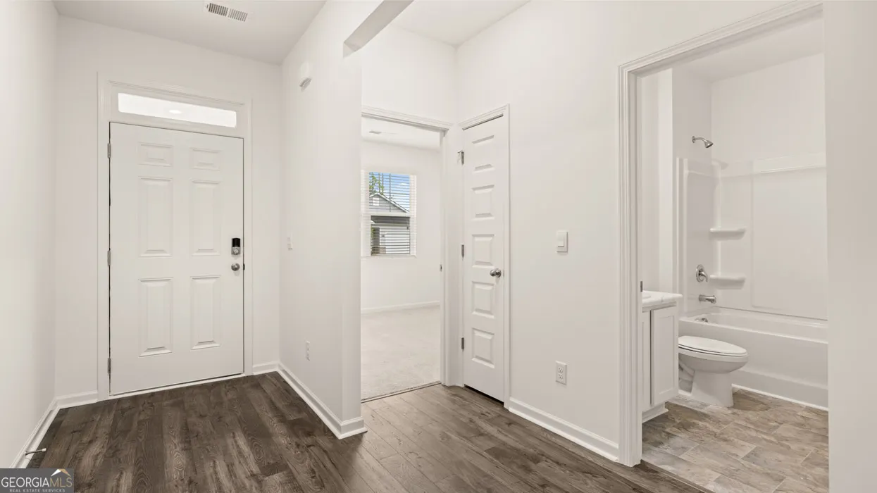 25 Holland Cove