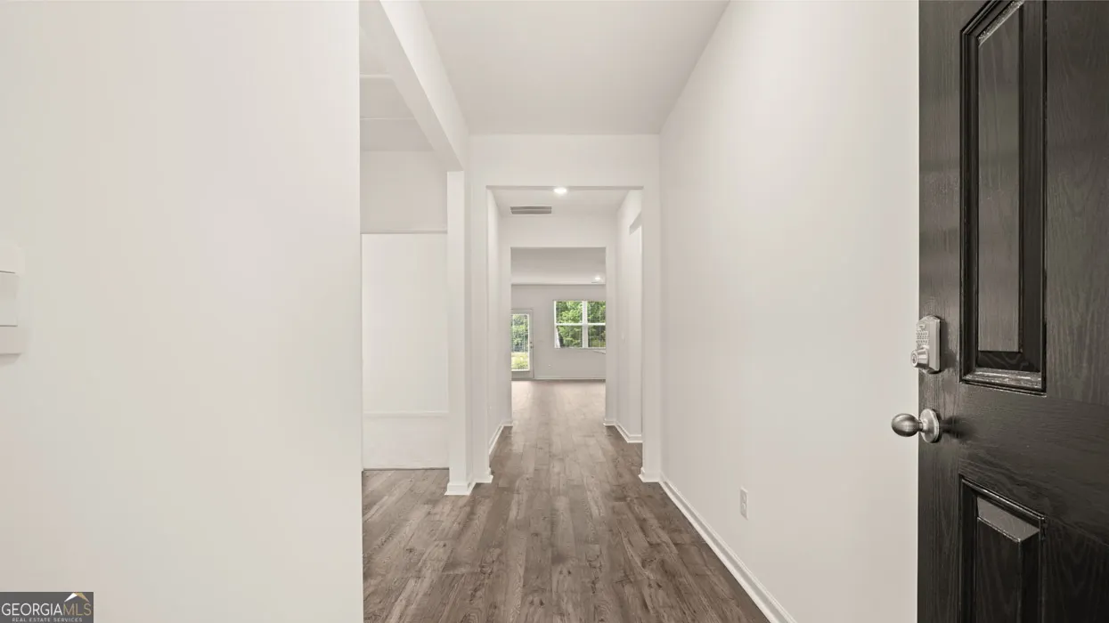 25 Holland Cove