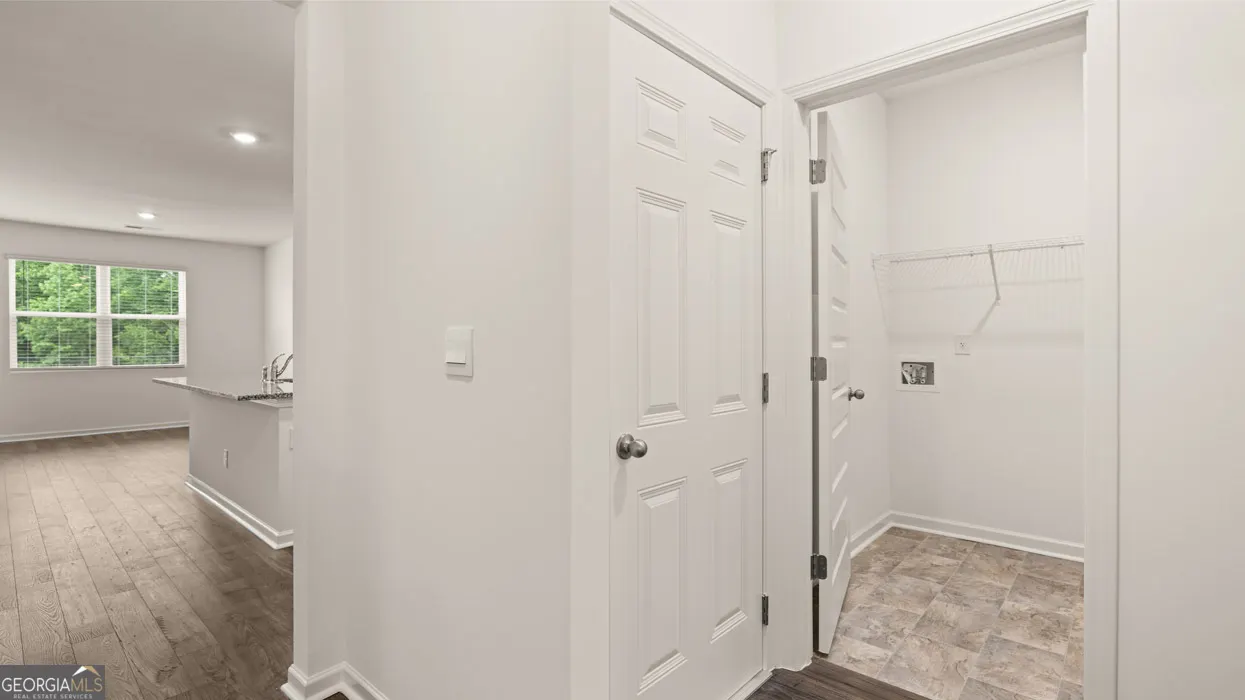 25 Holland Cove