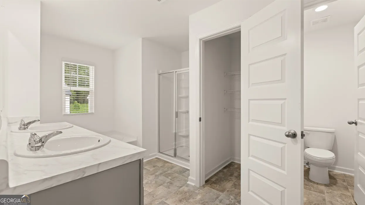 25 Holland Cove