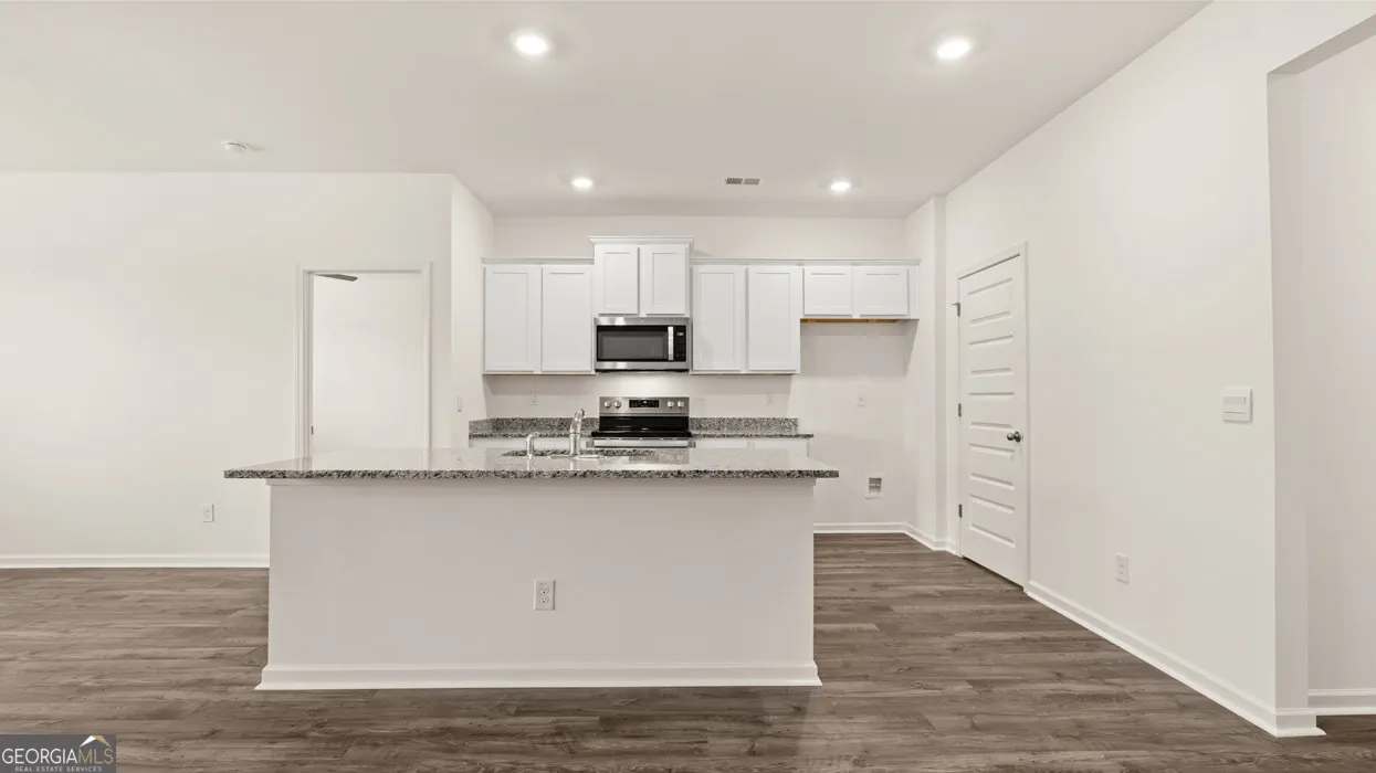 25 Holland Cove