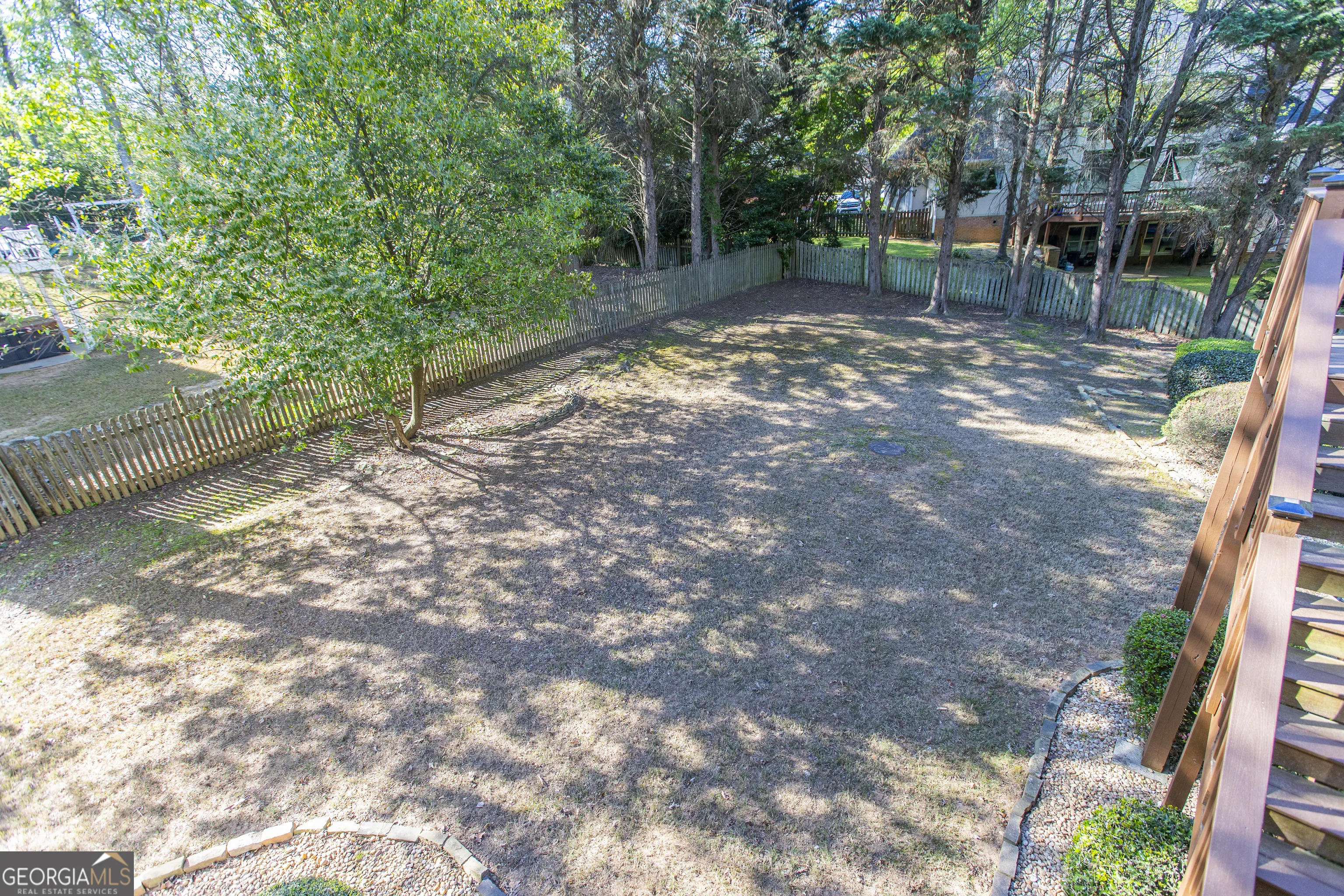 5685 COMMONS Lane