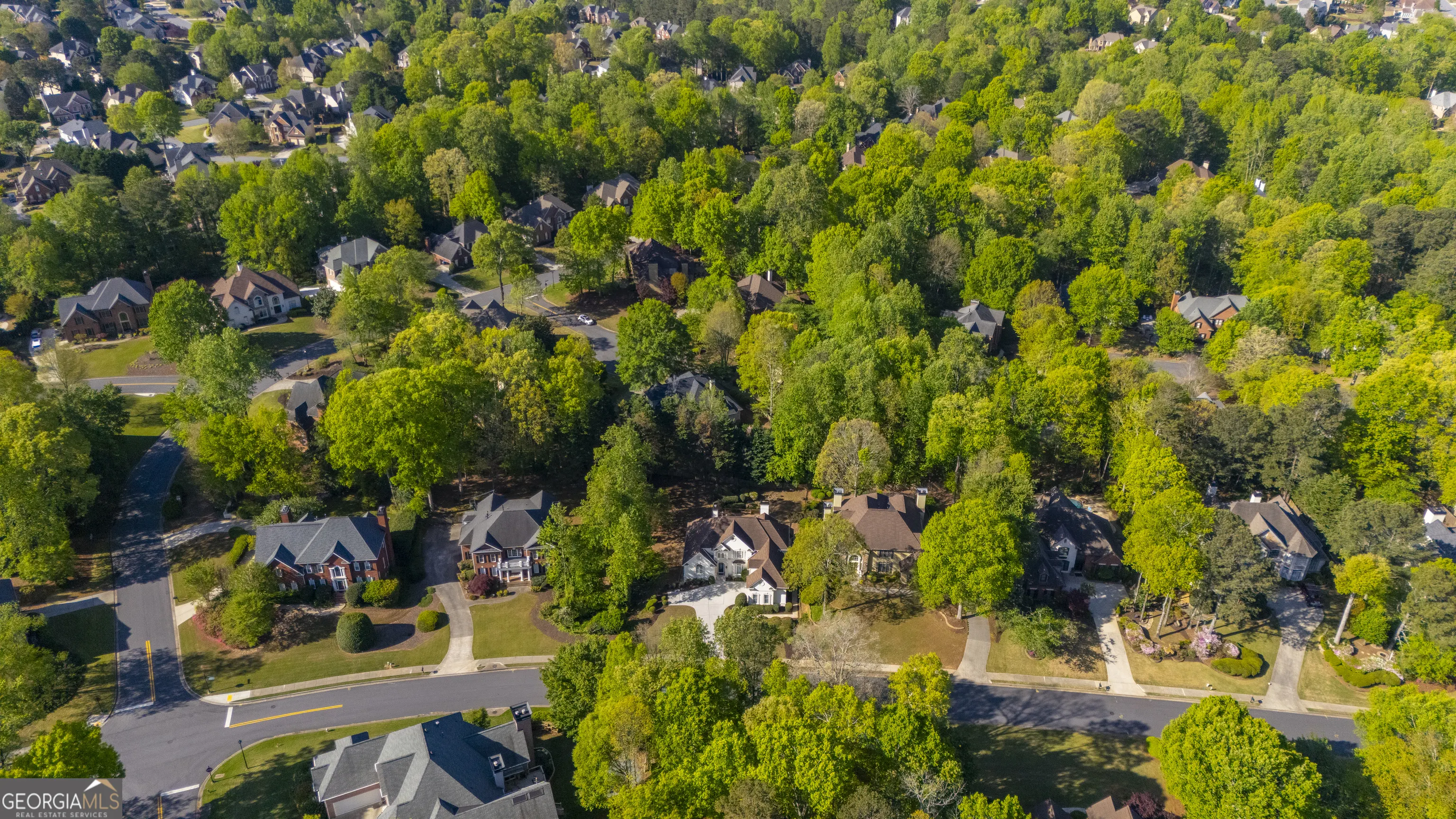 5685 COMMONS Lane