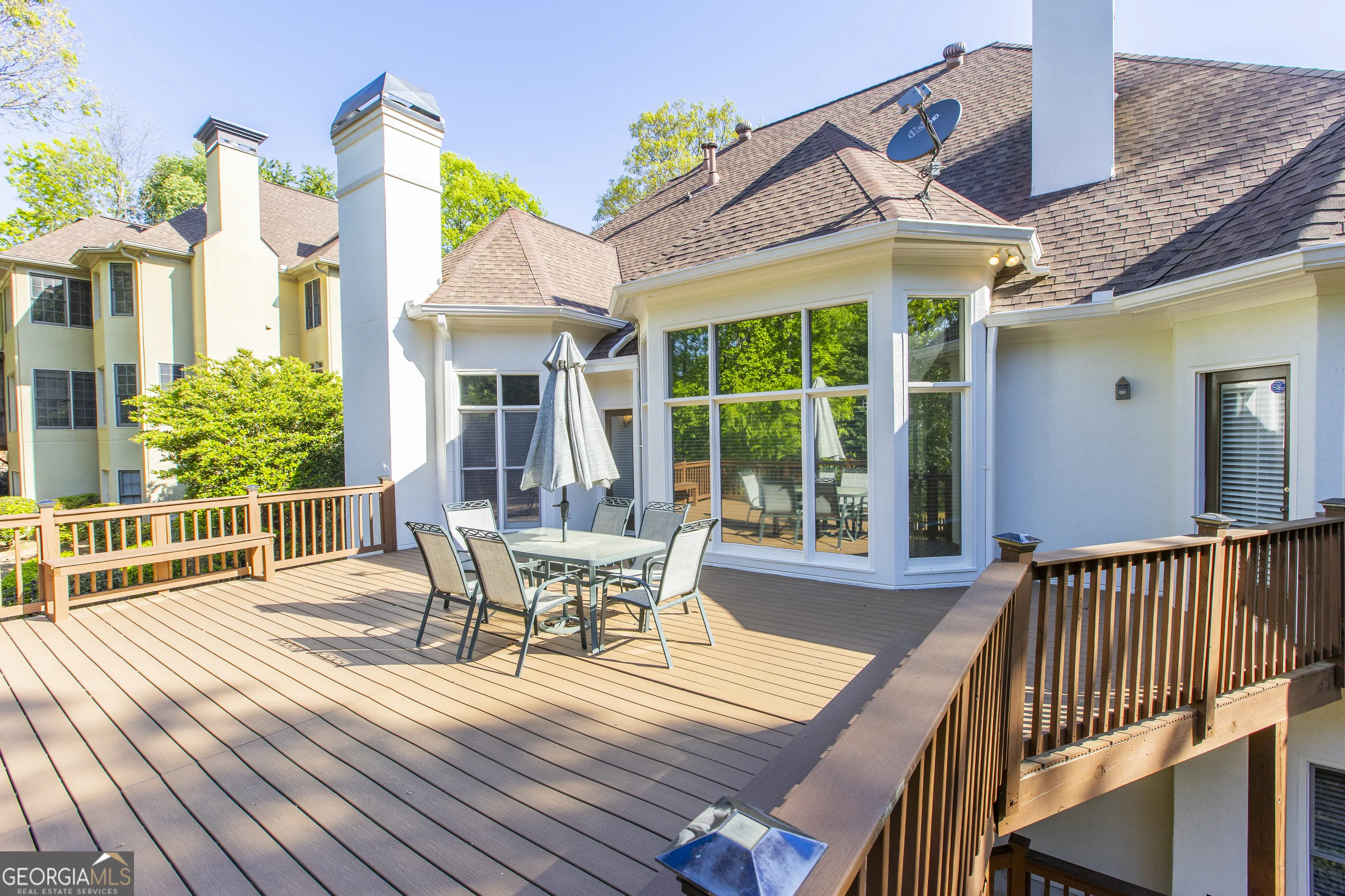 5685 COMMONS Lane