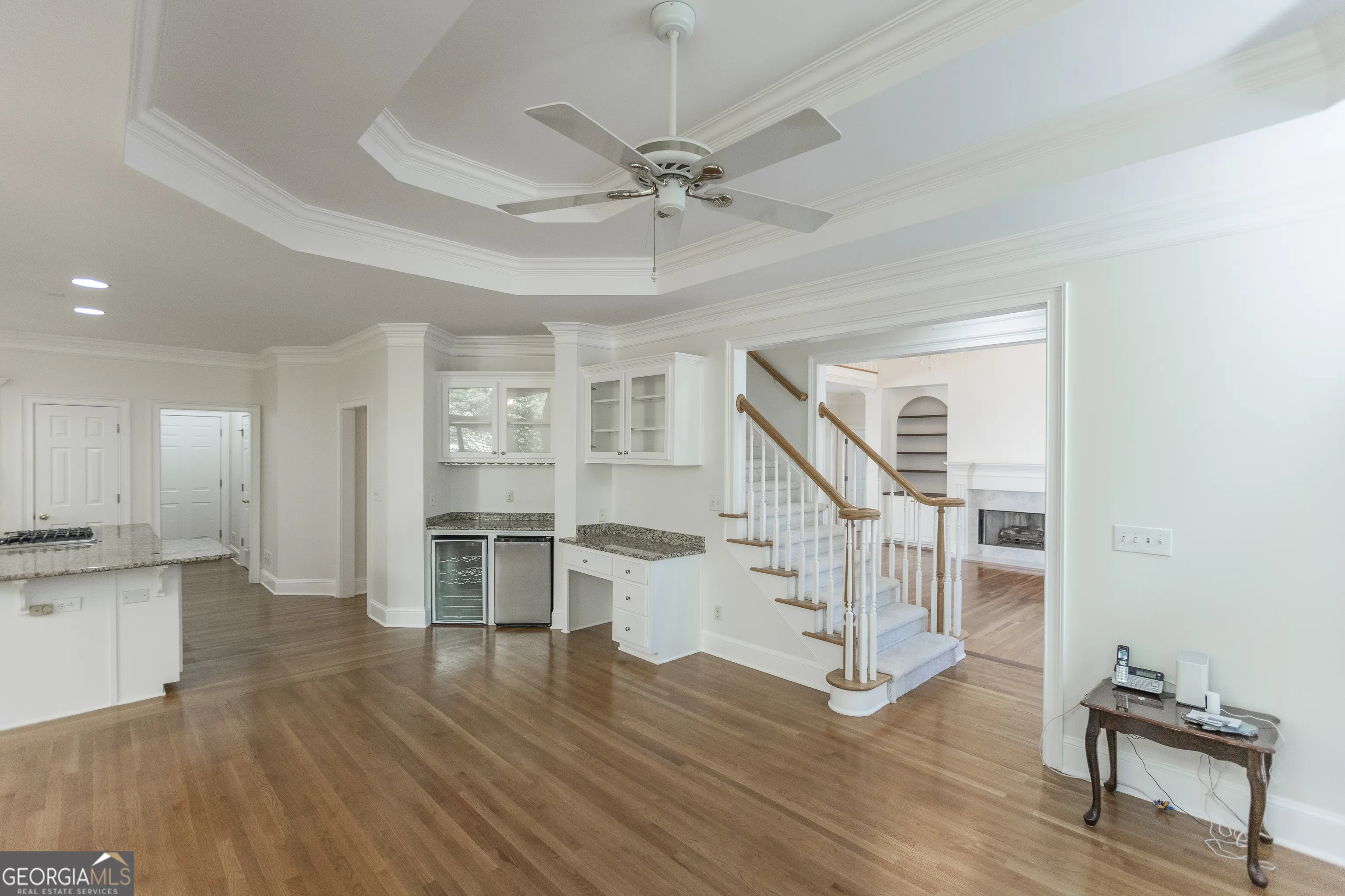 5685 COMMONS Lane
