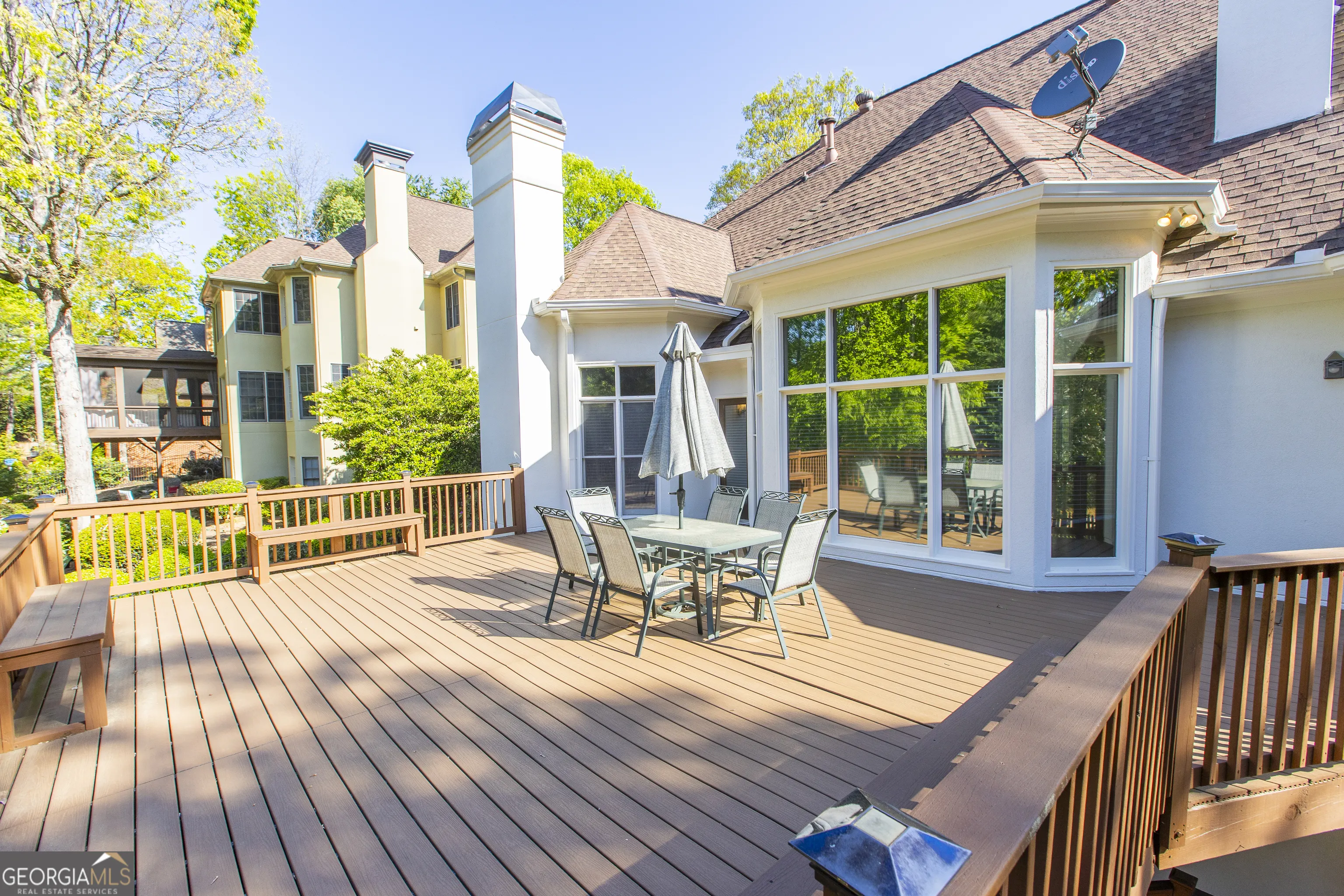 5685 COMMONS Lane