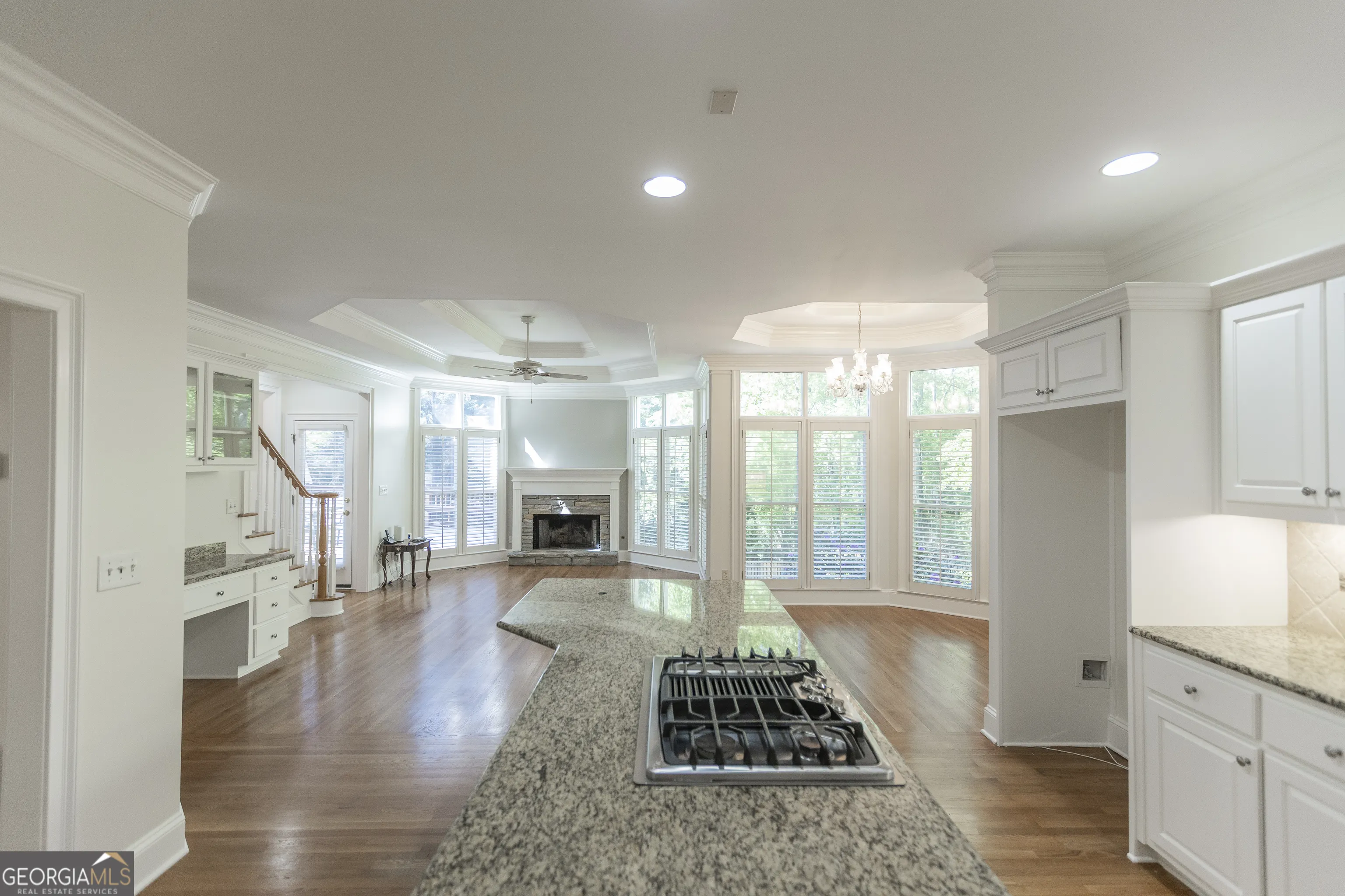 5685 COMMONS Lane