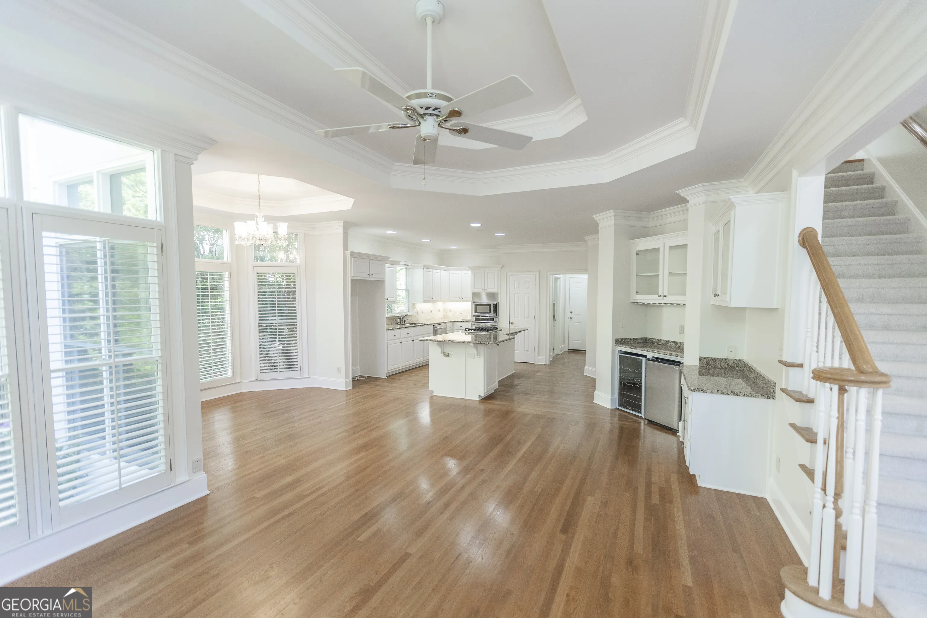 5685 COMMONS Lane