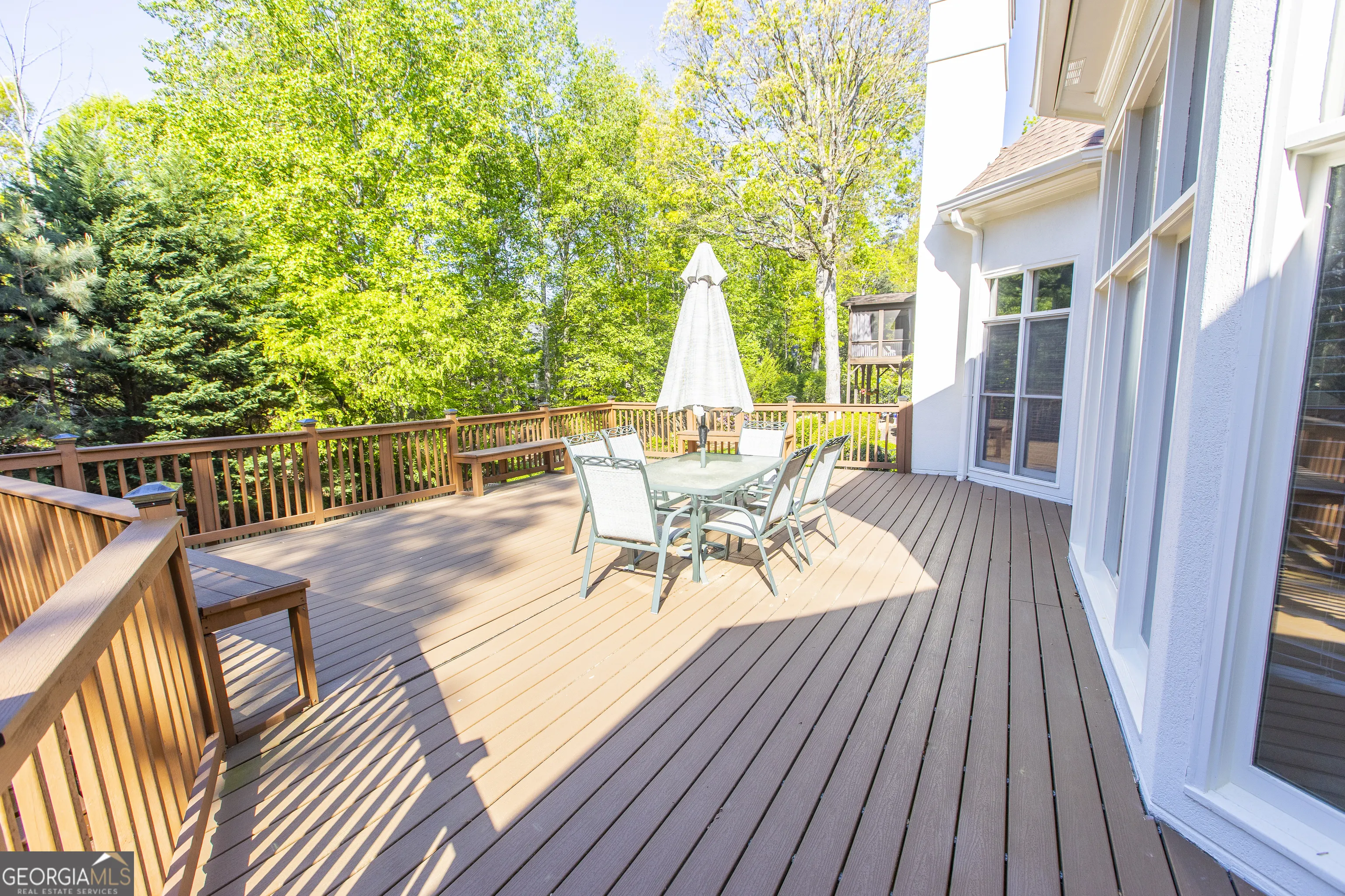 5685 COMMONS Lane
