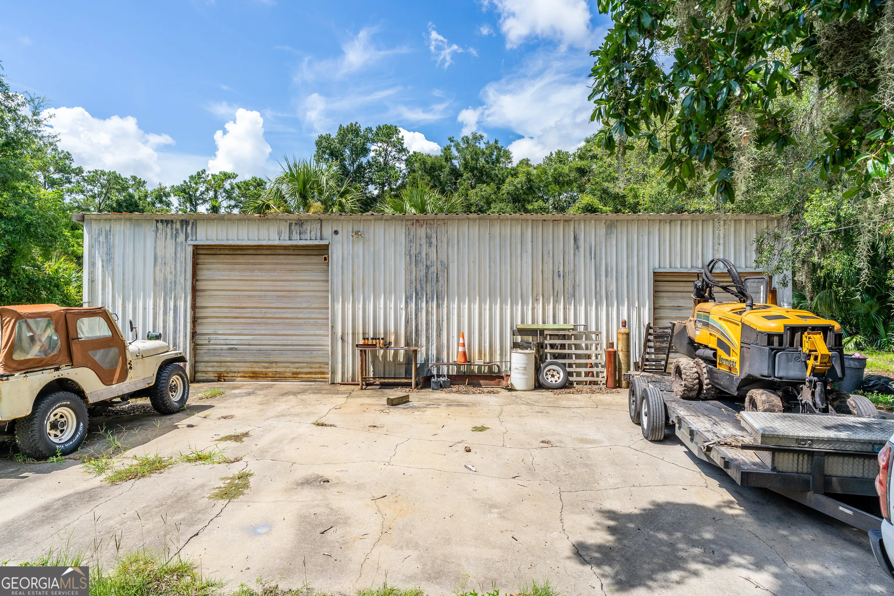 6111 New Jesup Highway