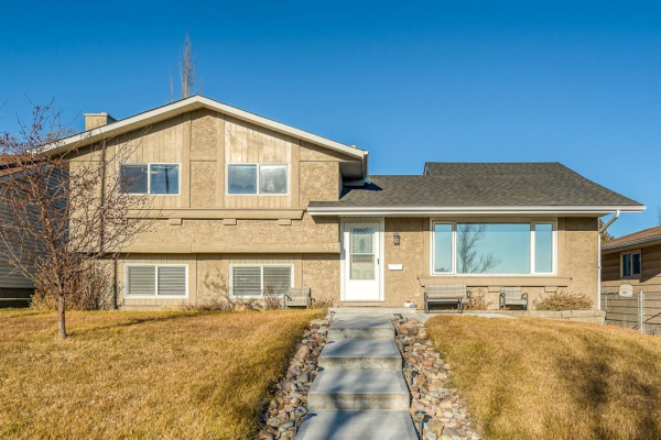 332 Cantrell Drive SW, Calgary