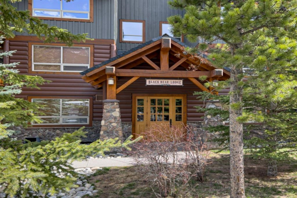 104 armstrong Place, Canmore