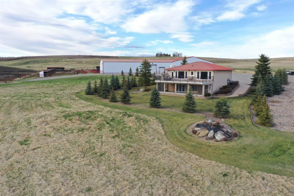 42160 Township Road 250, Rural Rocky View County