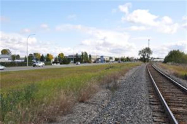 201 North Railway Street, Okotoks