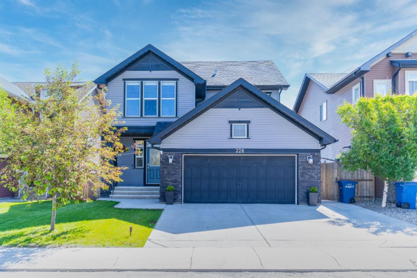 228 COOPERS Hill SW, Airdrie