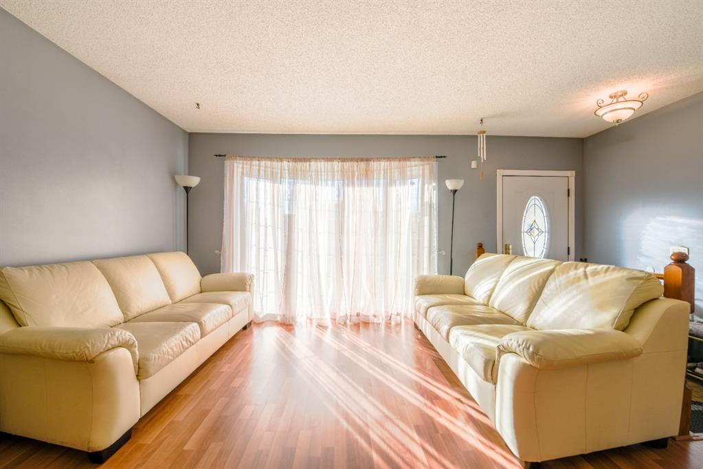 Listing A1235900 - Large Photo # 3