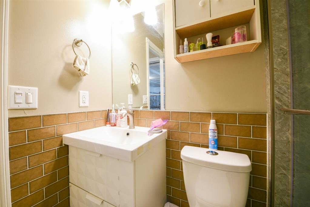 Listing A1235900 - Large Photo # 16