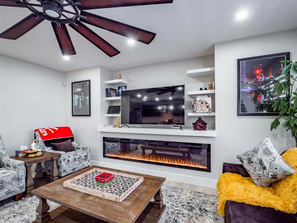 Listing A1237593 - Large Photo # 10