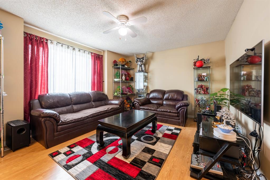 Listing A1238487 - Large Photo # 3