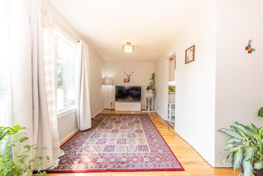 Listing A1245386 - Large Photo # 7