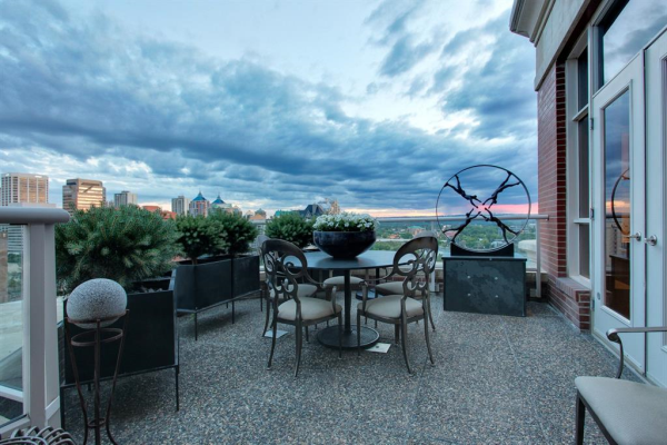 690 Princeton Way SW, Calgary